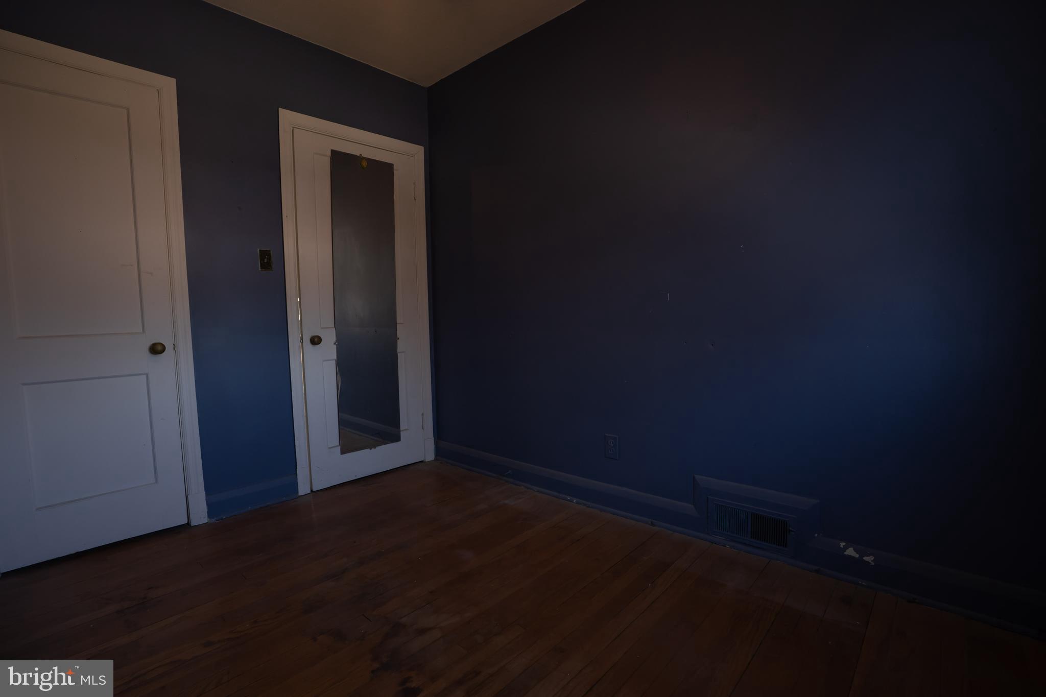 WEST HILLS - Residential