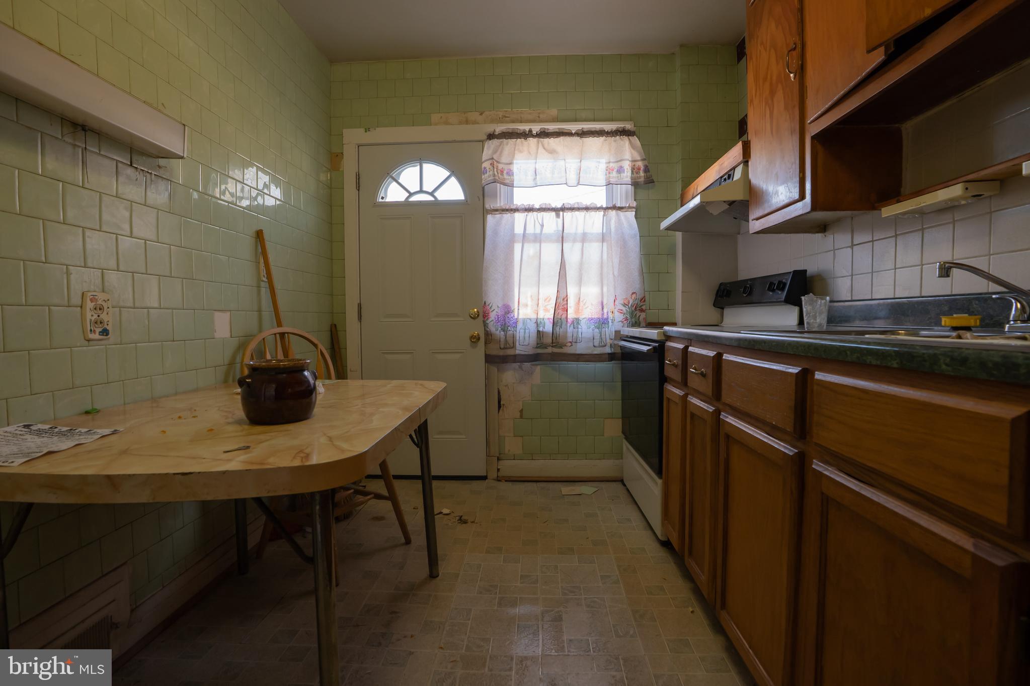 WEST HILLS - Residential