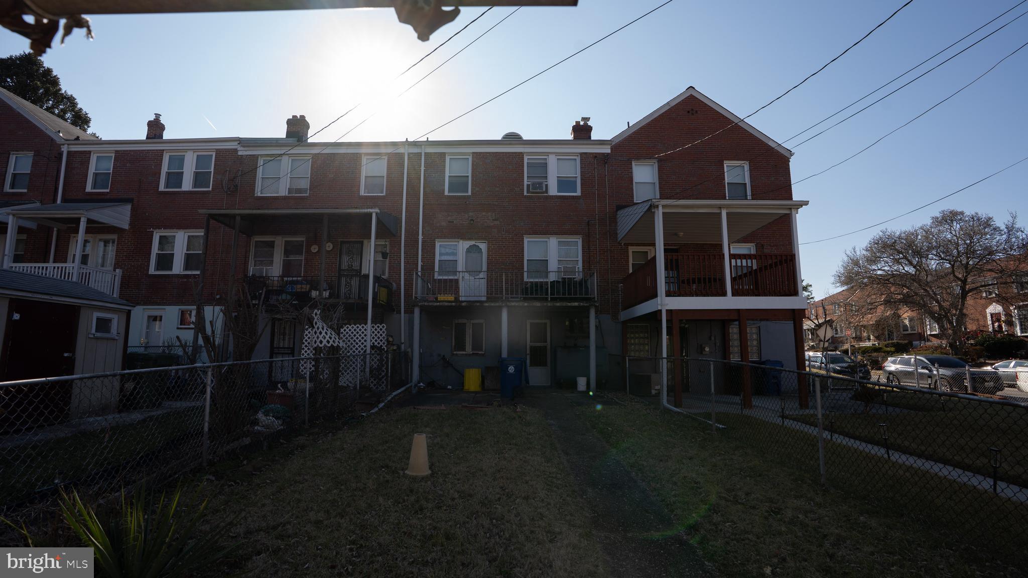 WEST HILLS - Residential