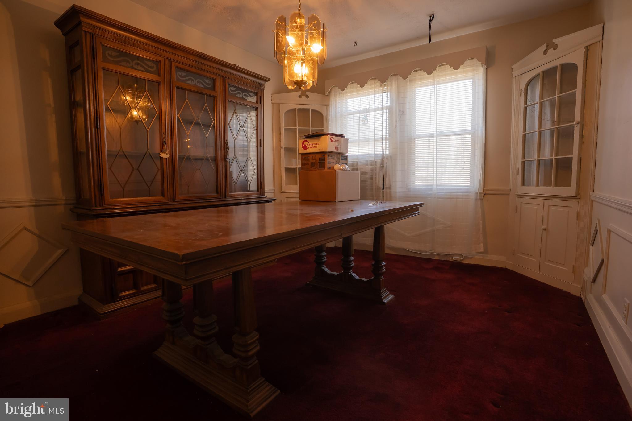 WEST HILLS - Residential