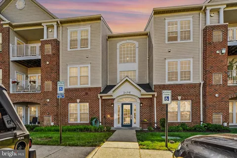 2496 Amber Orchard Court E Unit 102, Odenton, MD MLS: MDAA2112200