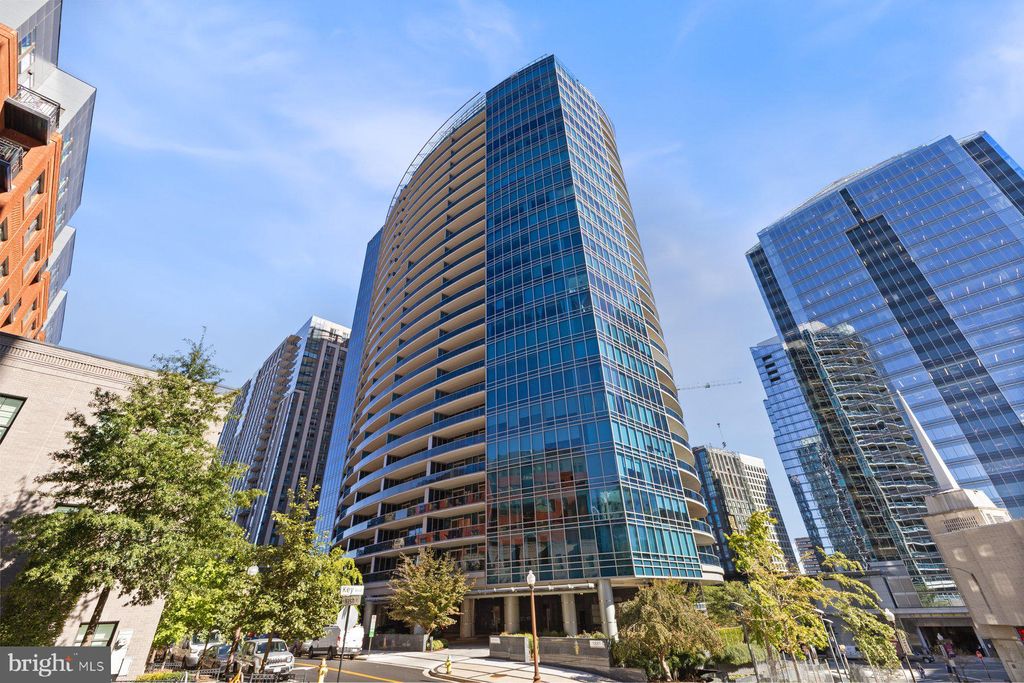 Photo of 1881 N Nash Street #408, ARLINGTON, VA 22209 (MLS # VAAR2064948)