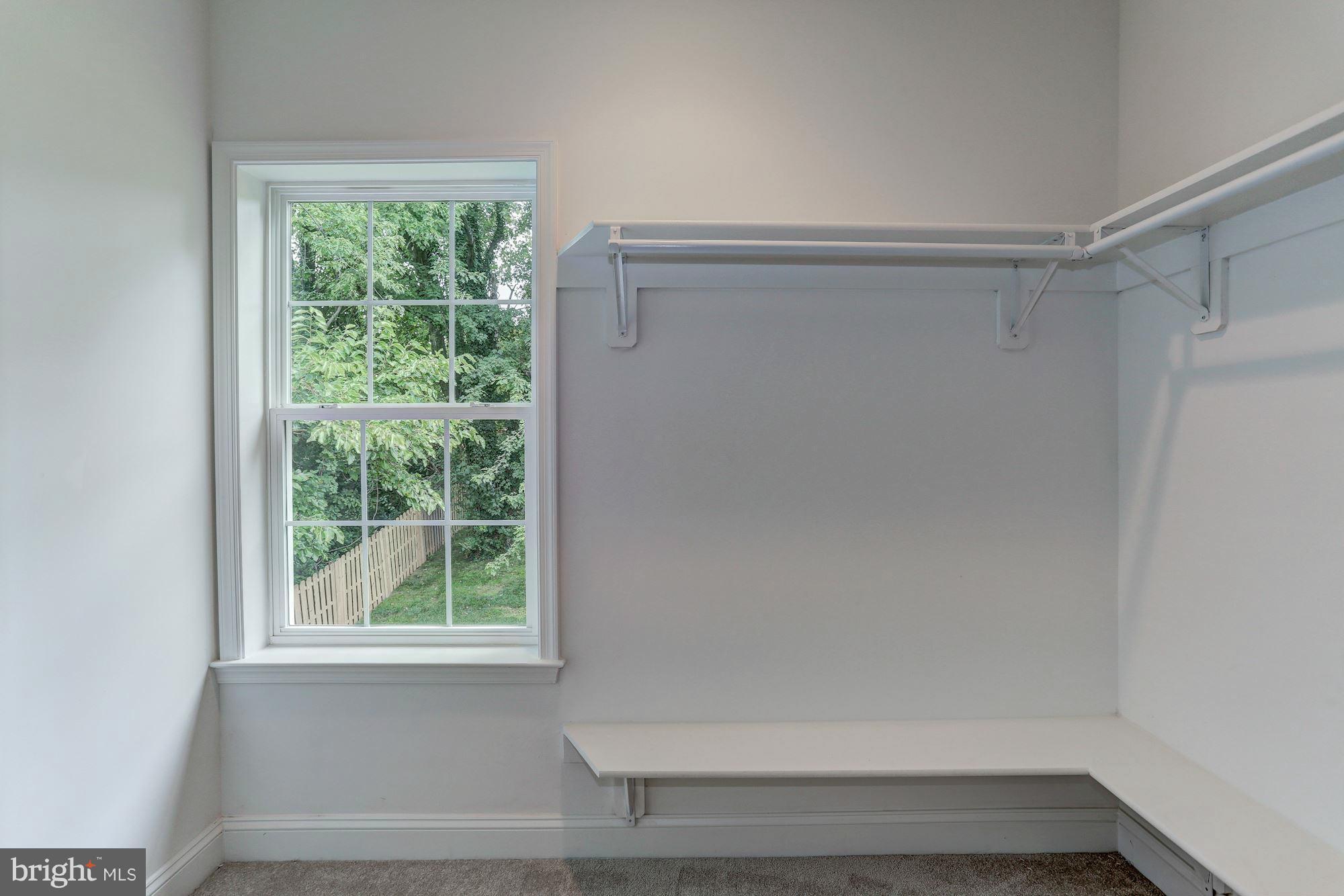 PIMMIT HILLS - Residential