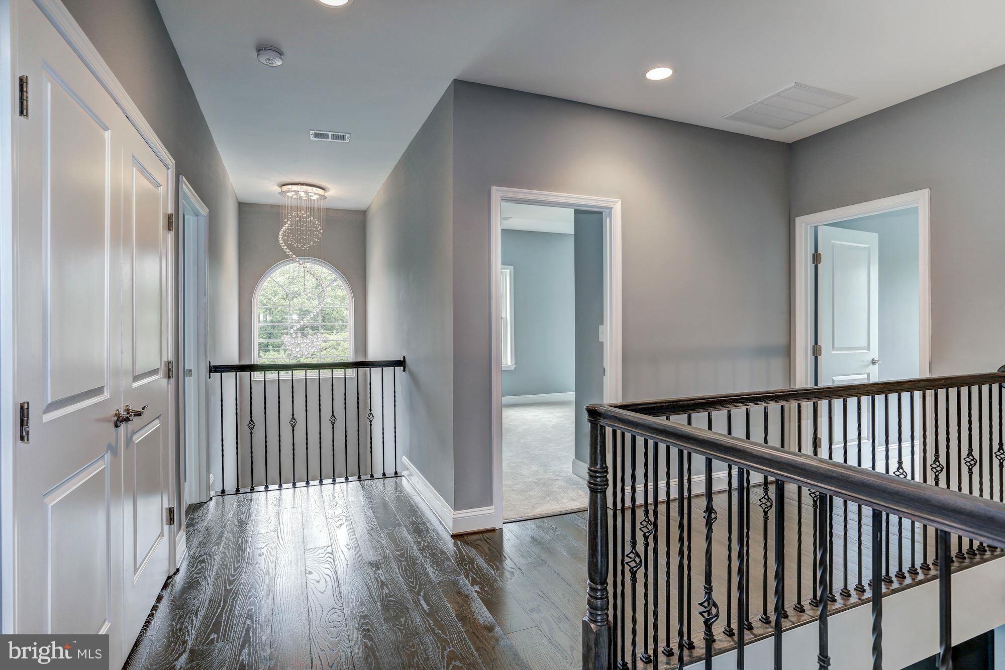 PIMMIT HILLS - Residential