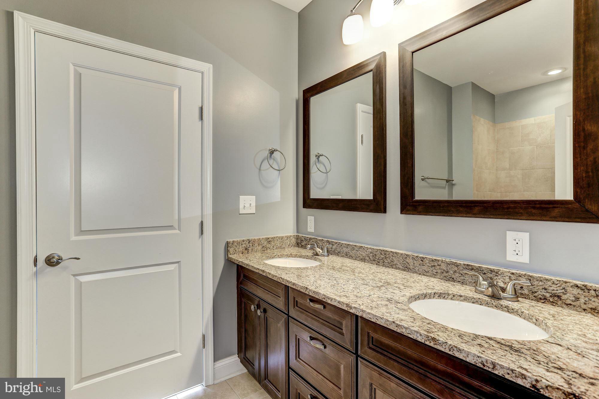 PIMMIT HILLS - Residential