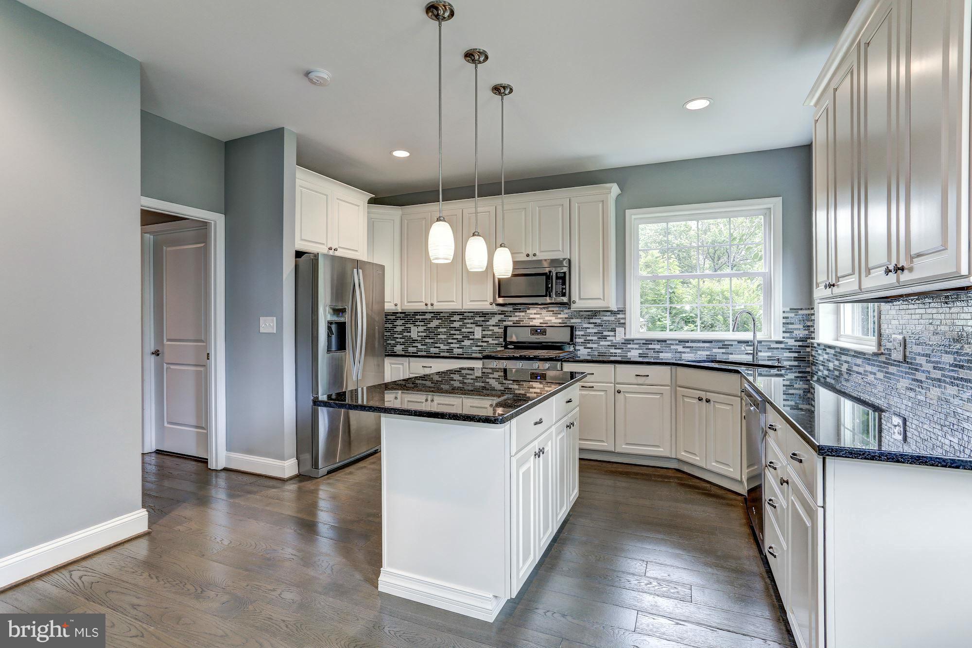 PIMMIT HILLS - Residential