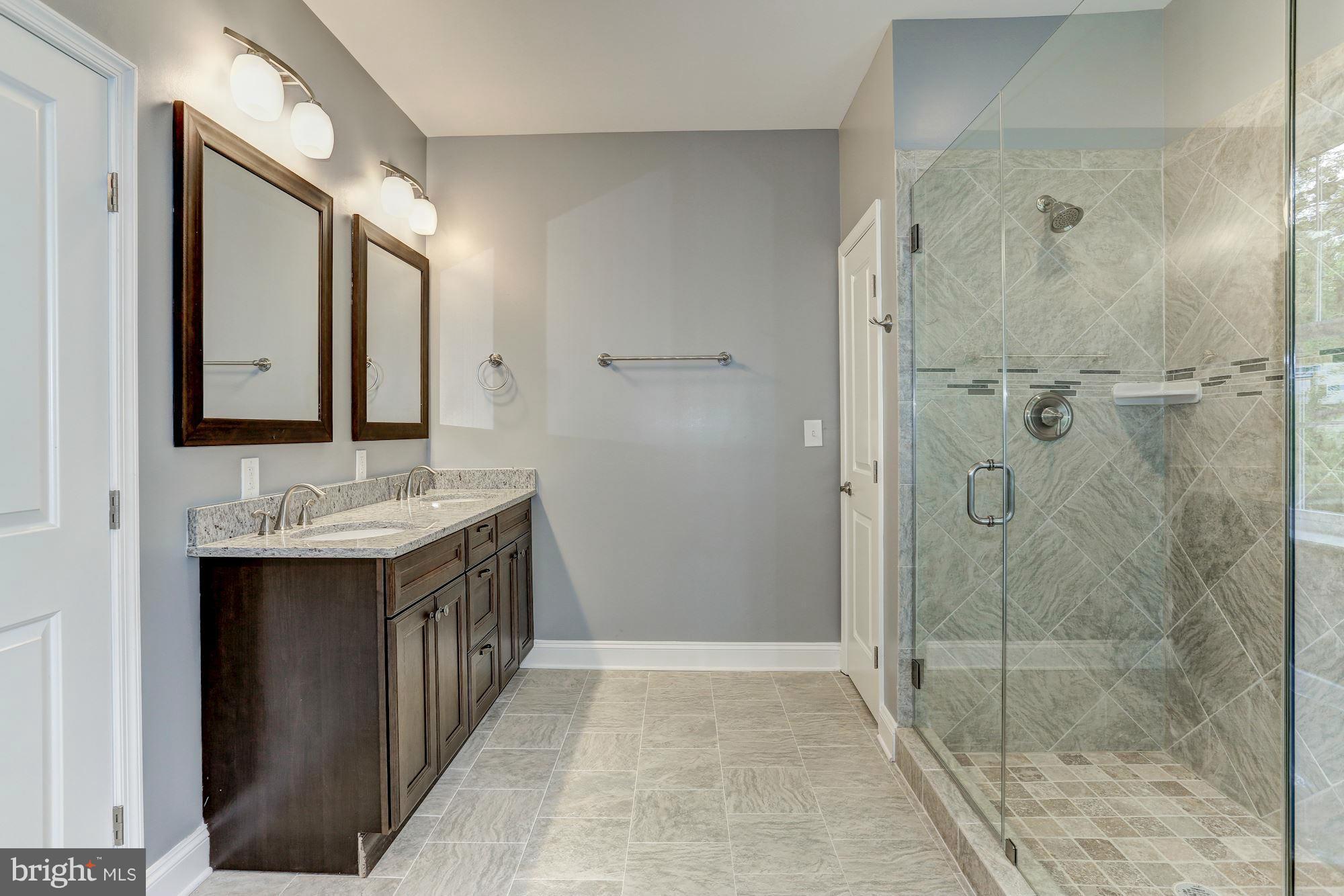 PIMMIT HILLS - Residential