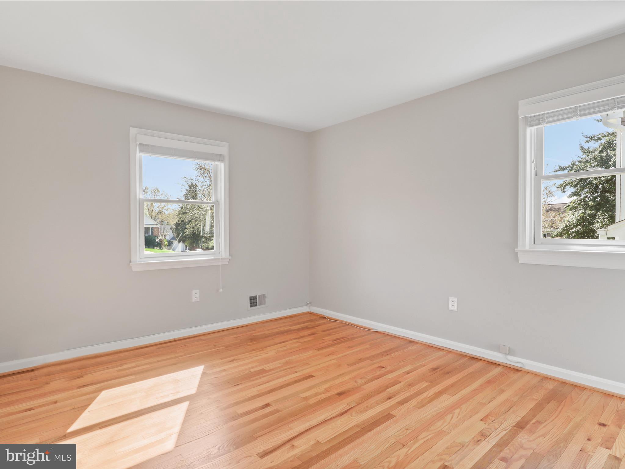 STONEYBROOKE - Residential