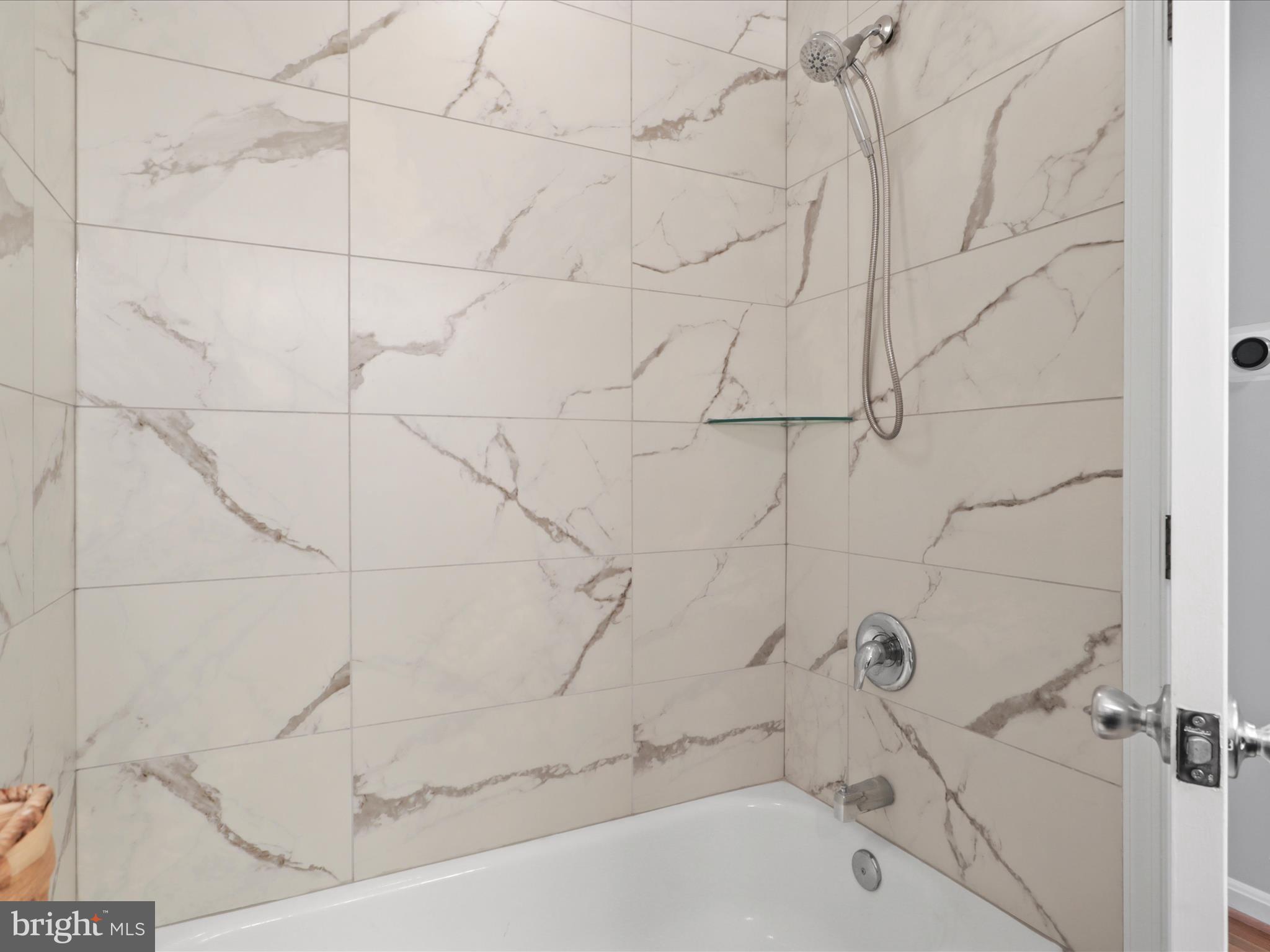 STONEYBROOKE - Residential