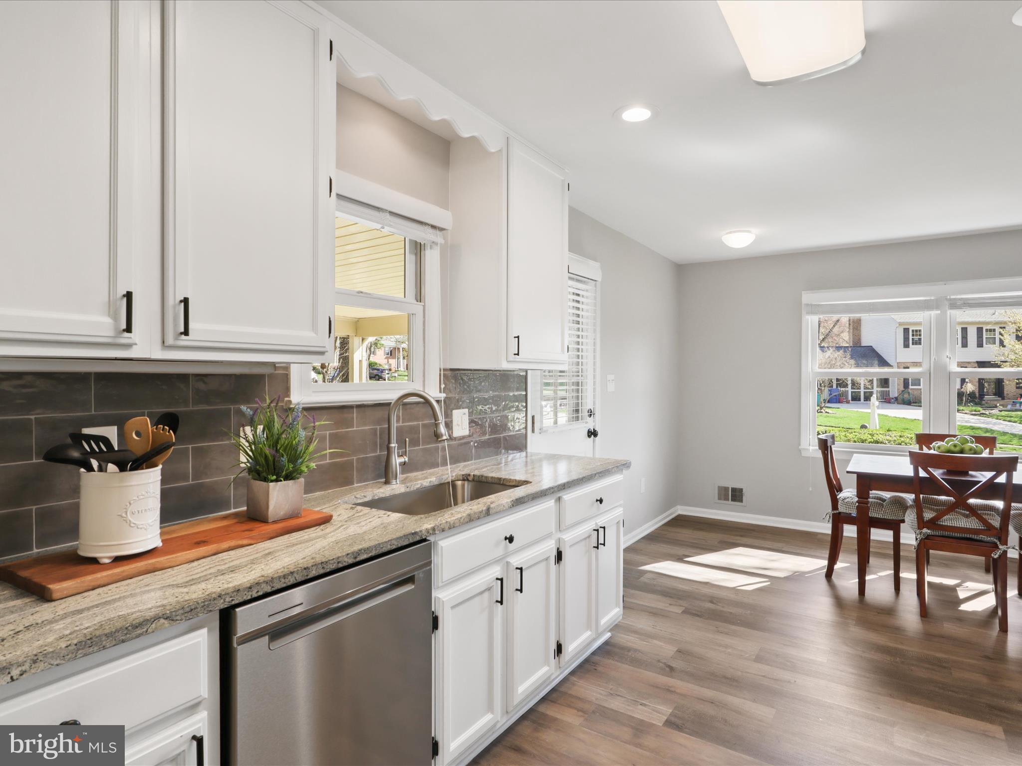 STONEYBROOKE - Residential