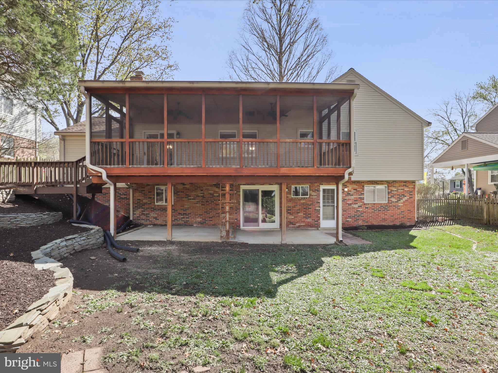 STONEYBROOKE - Residential