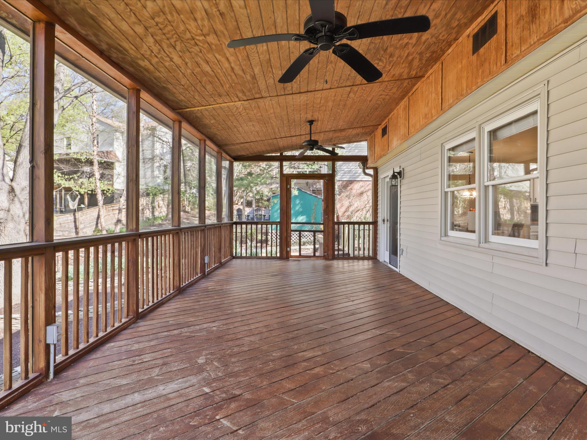 STONEYBROOKE - Residential