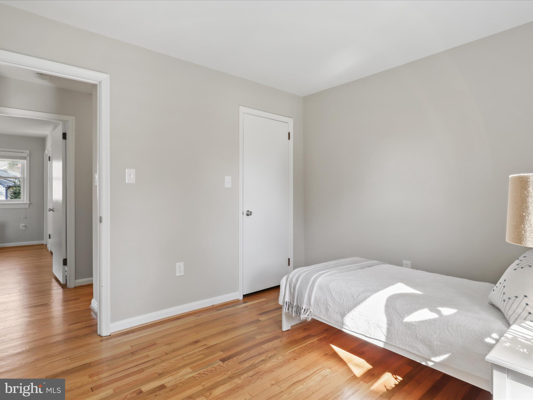 STONEYBROOKE - Residential