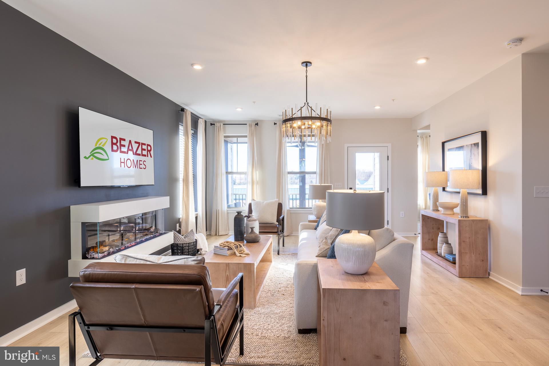 REGAL CHASE - Residential