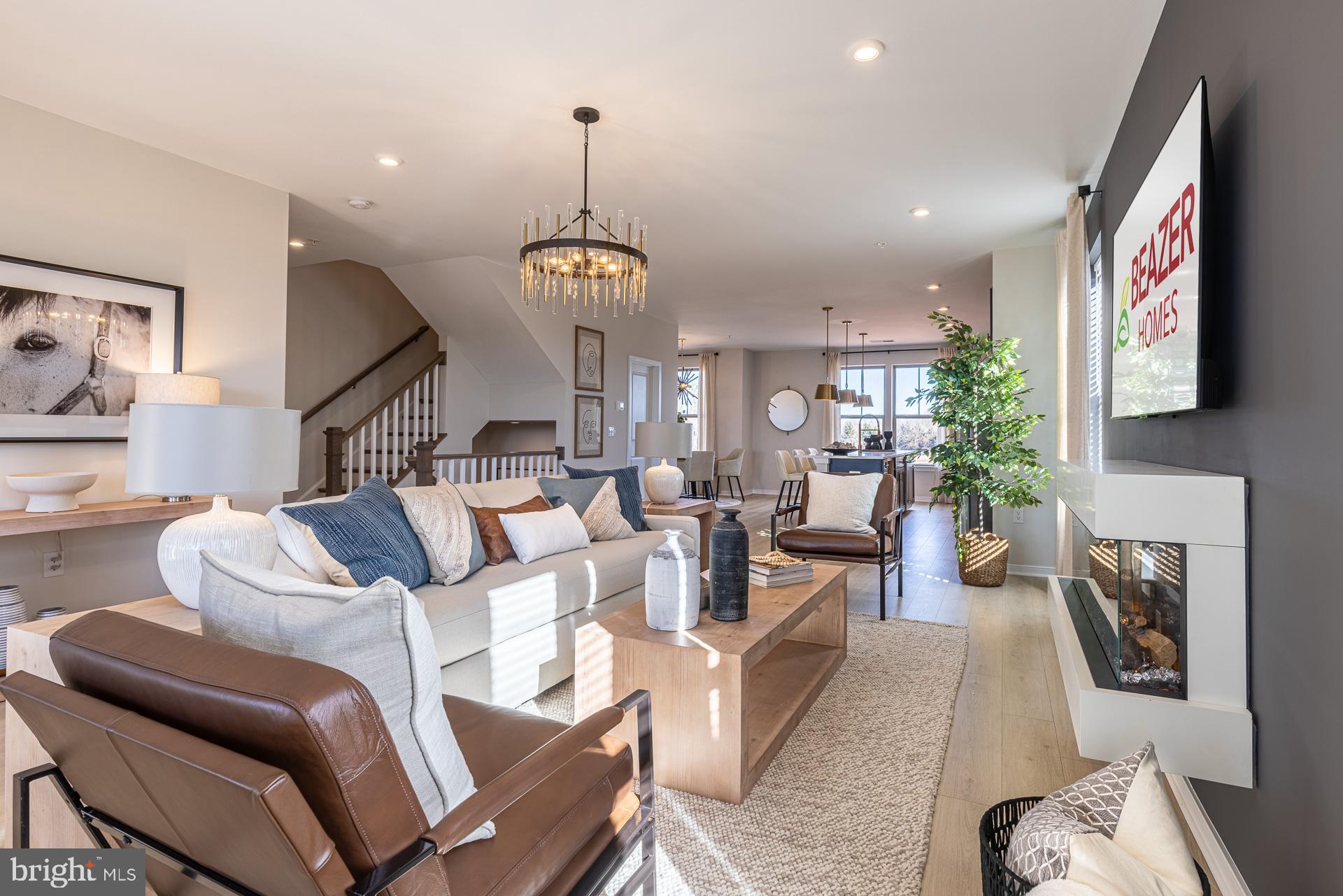 REGAL CHASE - Residential