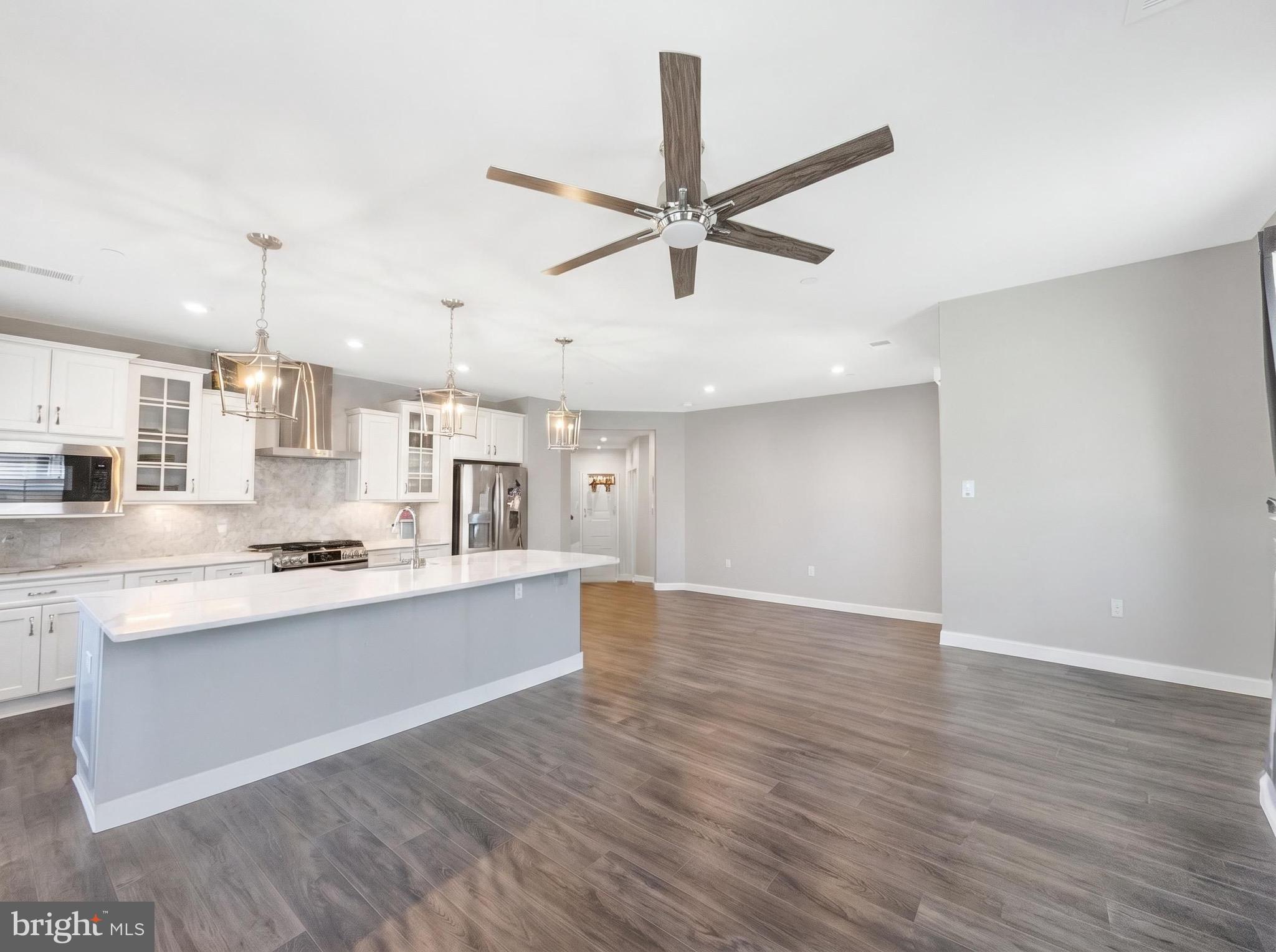3927 FAIR RIDGE DRIVE 201