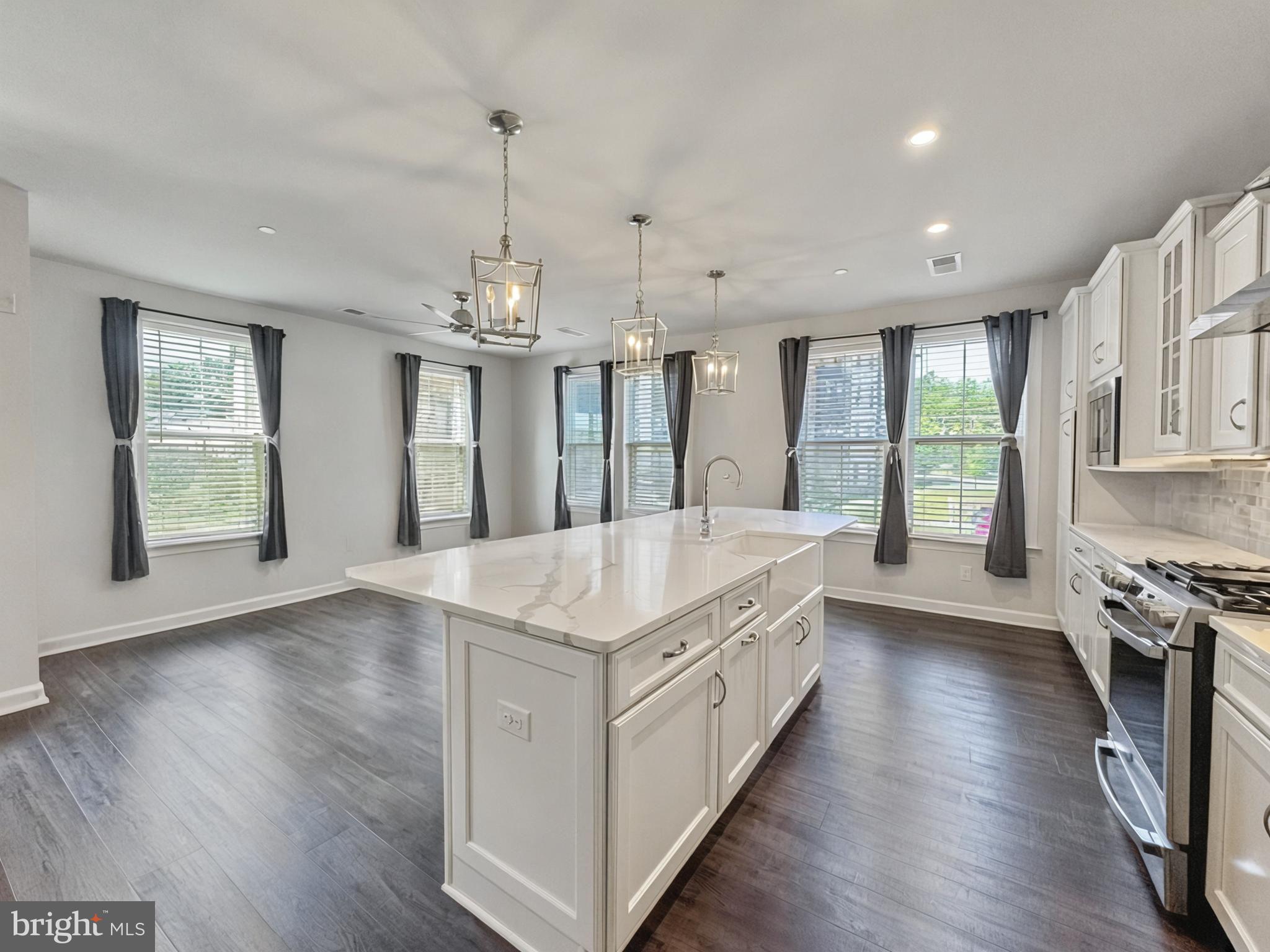3927 FAIR RIDGE DRIVE 201