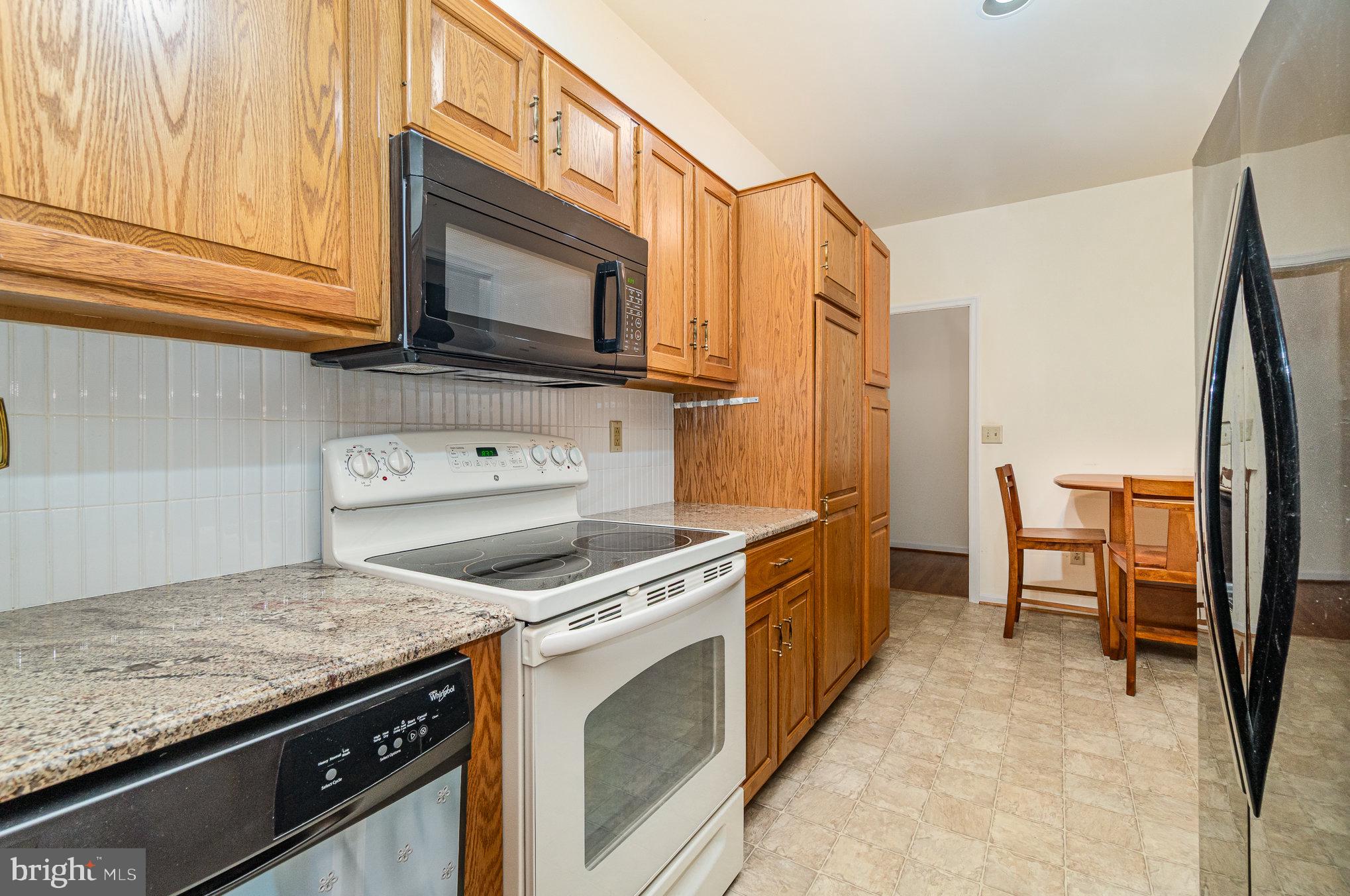 WALNUT COURT - Residential