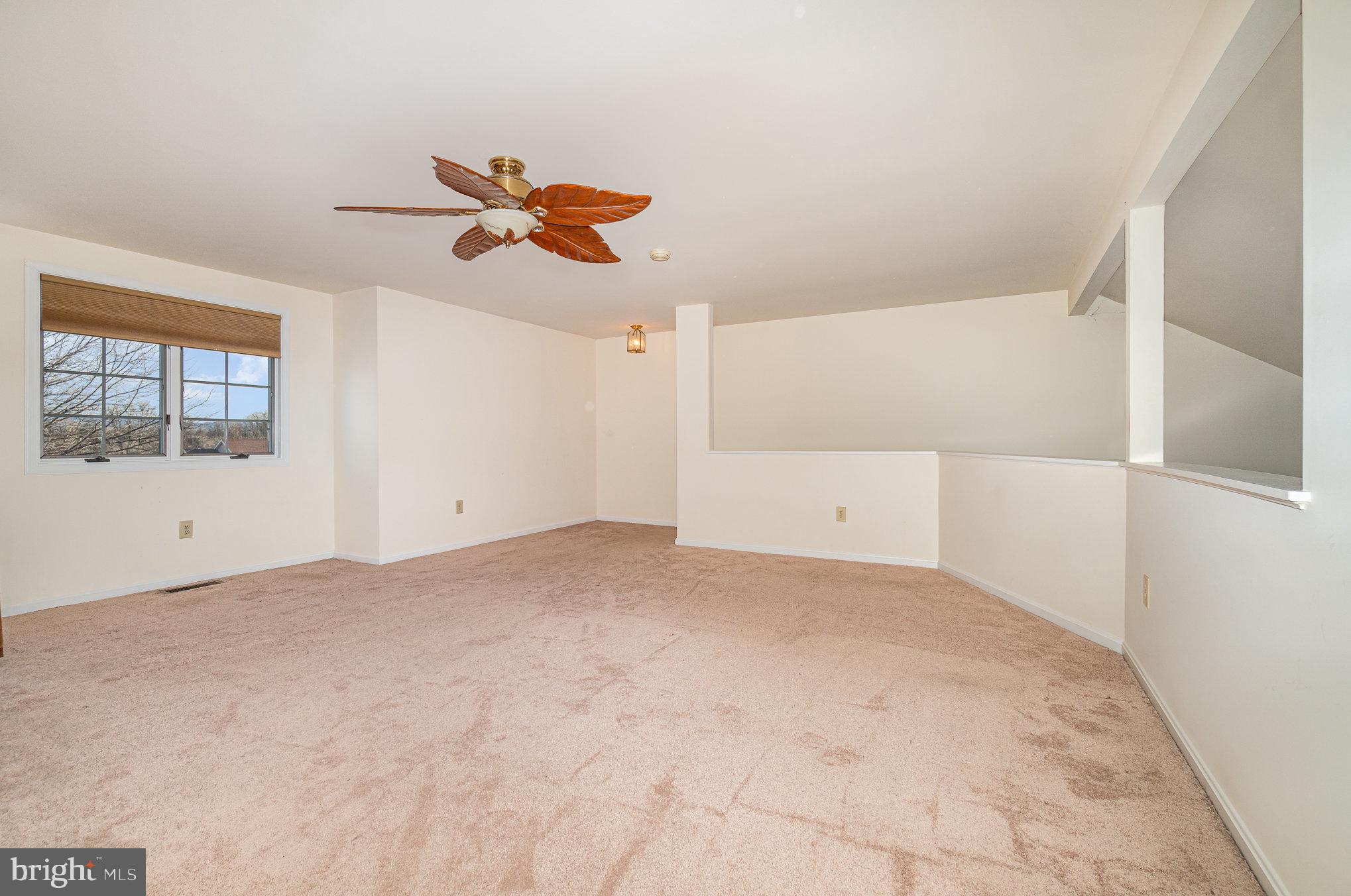 WALNUT COURT - Residential