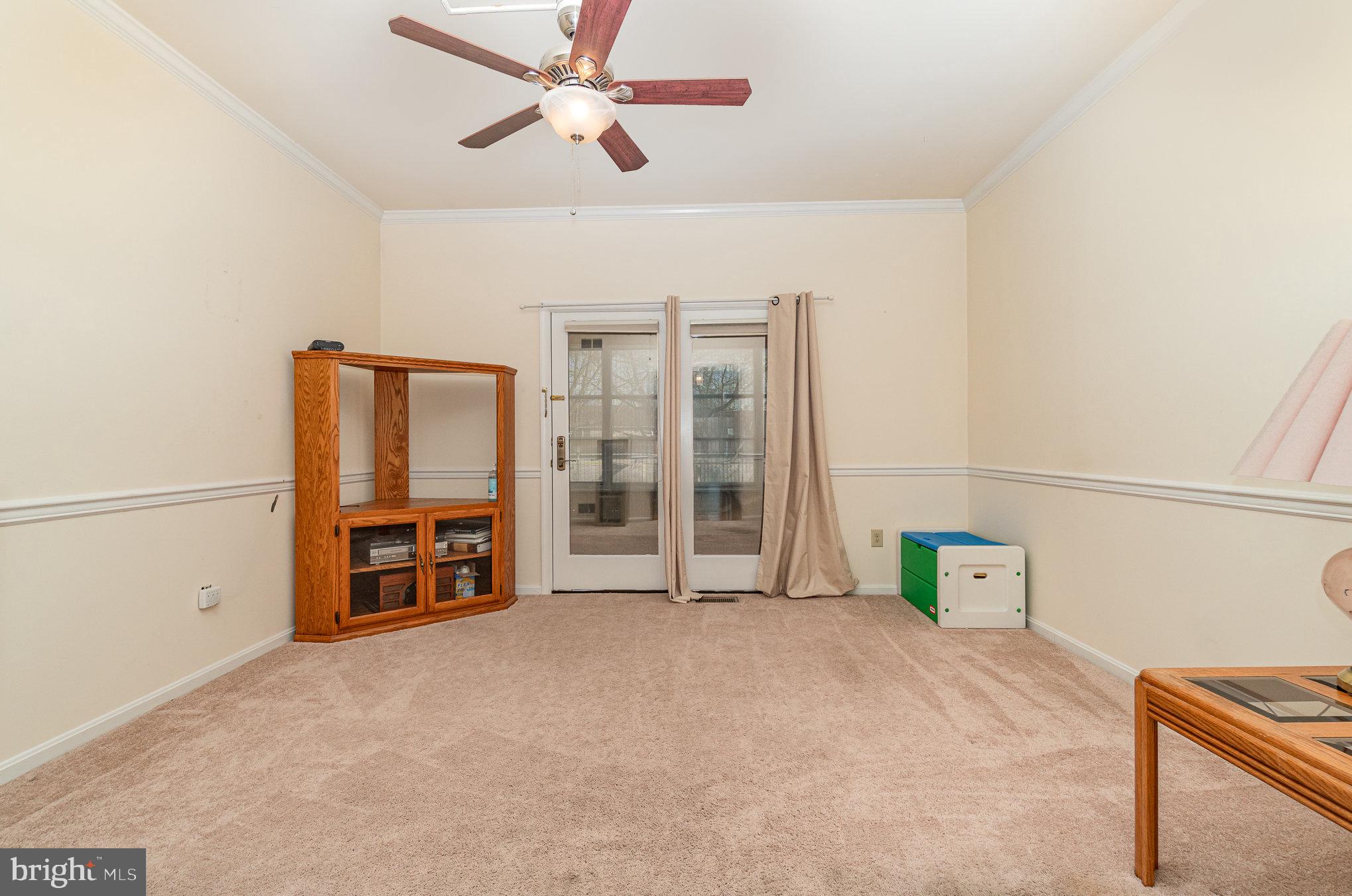 WALNUT COURT - Residential