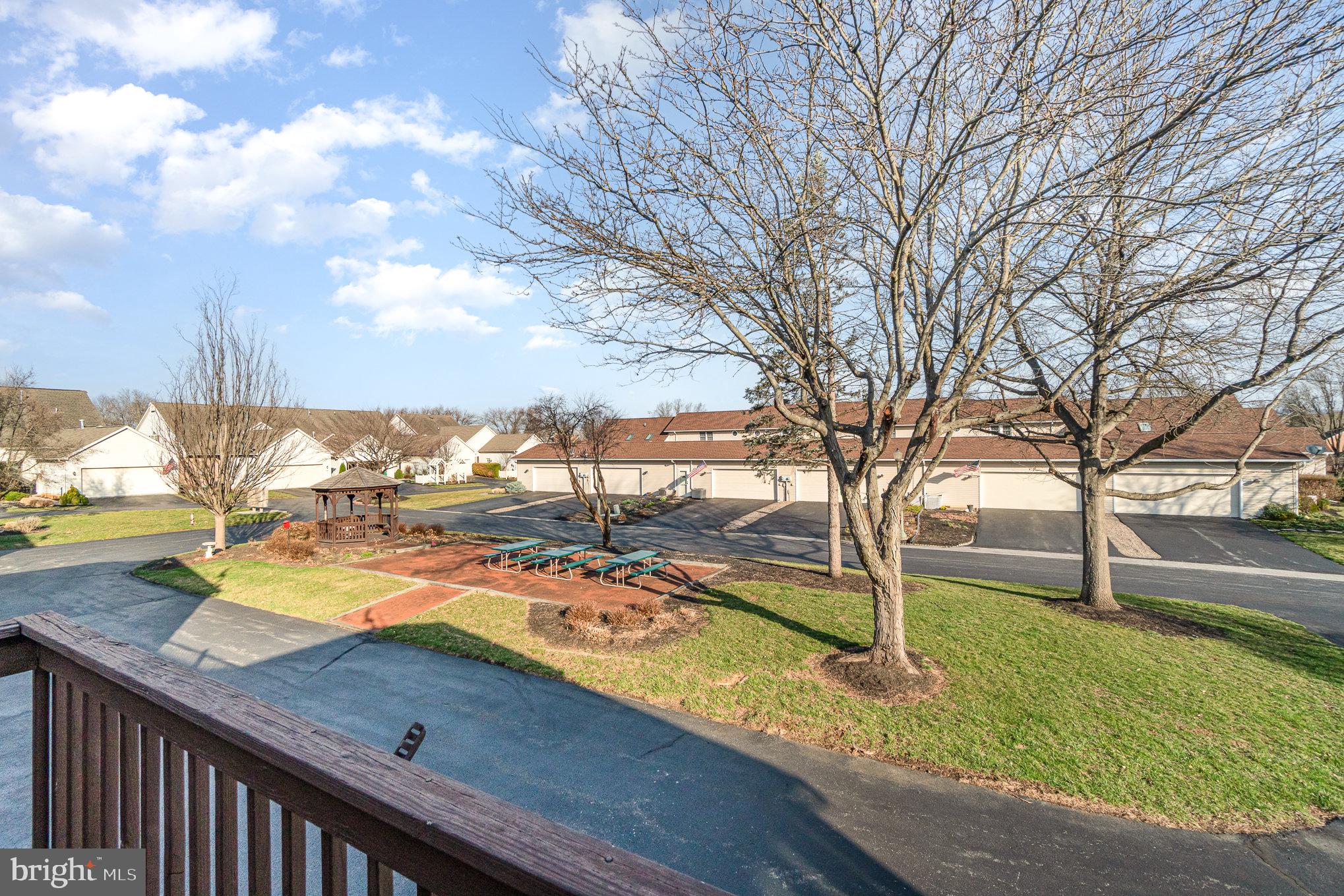 WALNUT COURT - Residential