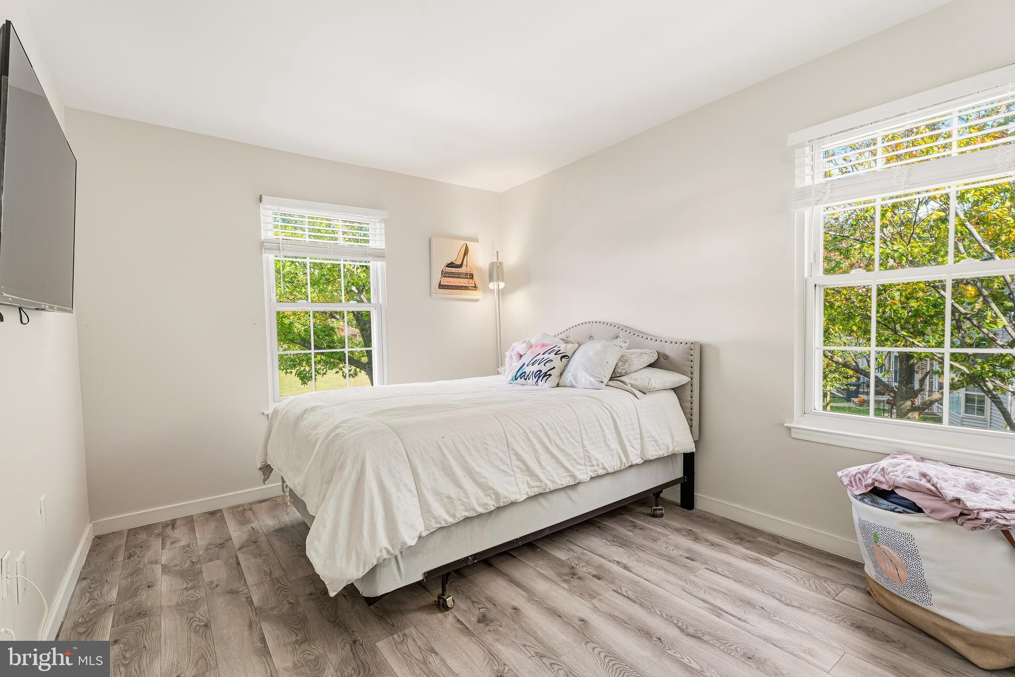 SNOWDEN OAKS - Residential