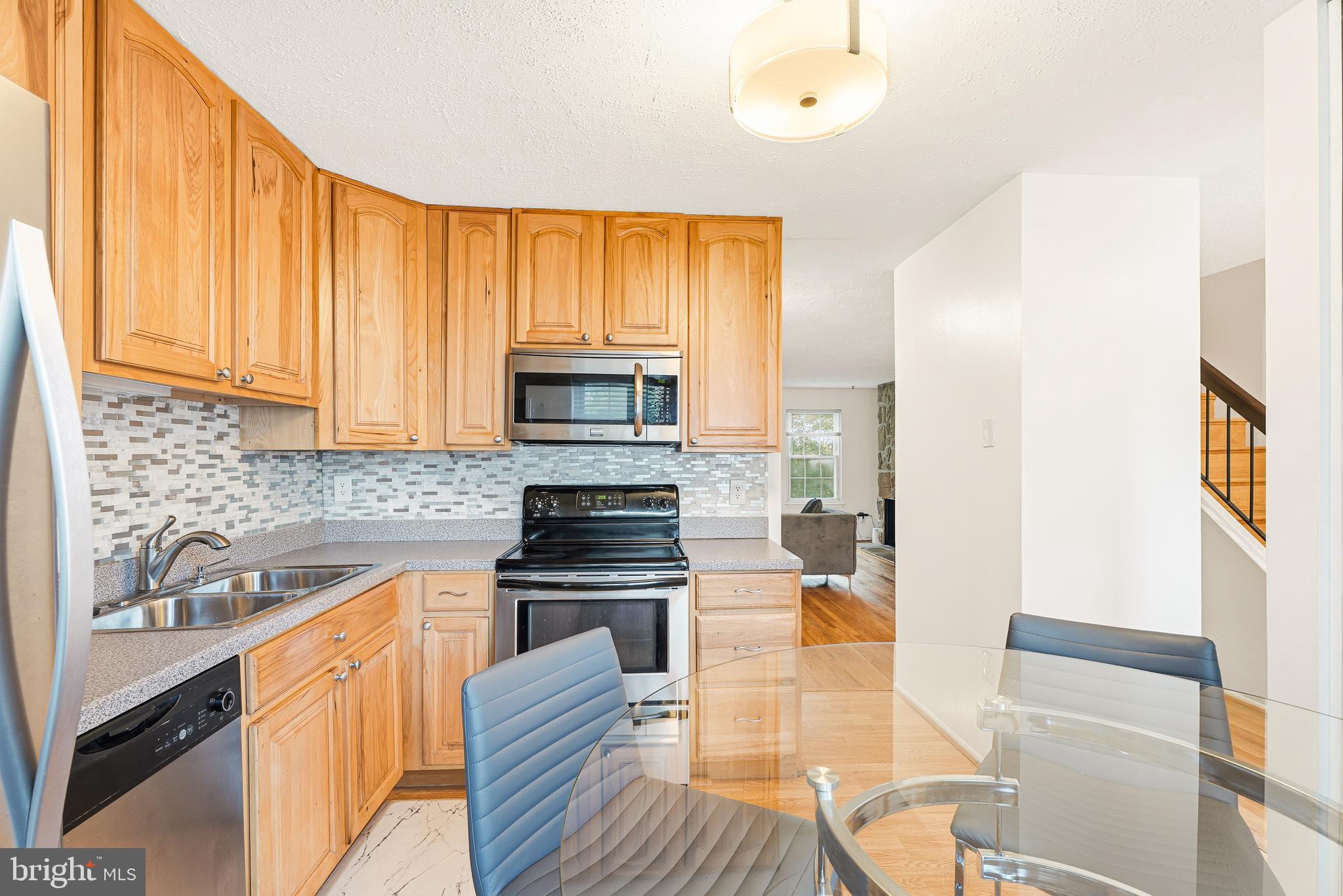 SNOWDEN OAKS - Residential