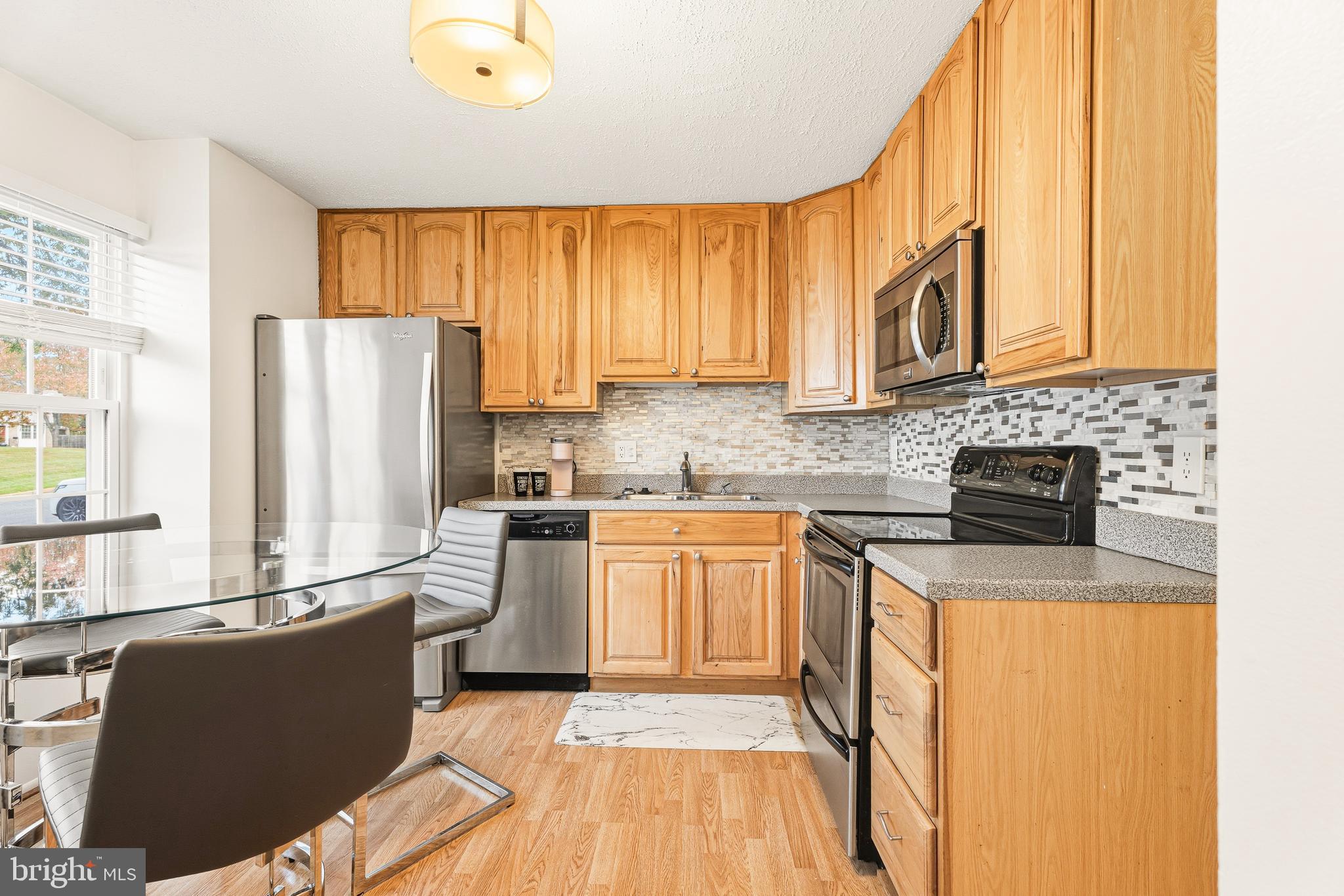 SNOWDEN OAKS - Residential