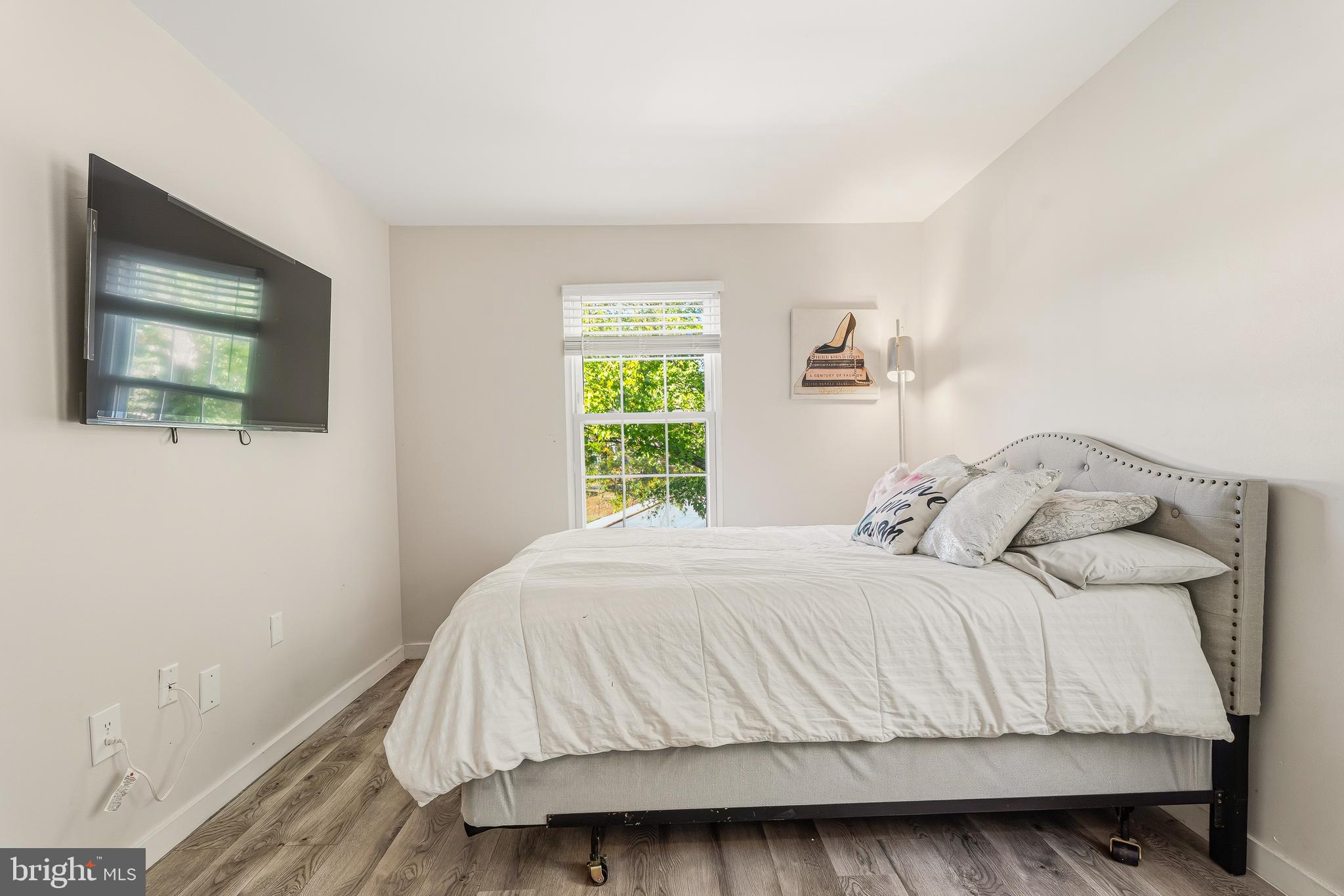 SNOWDEN OAKS - Residential