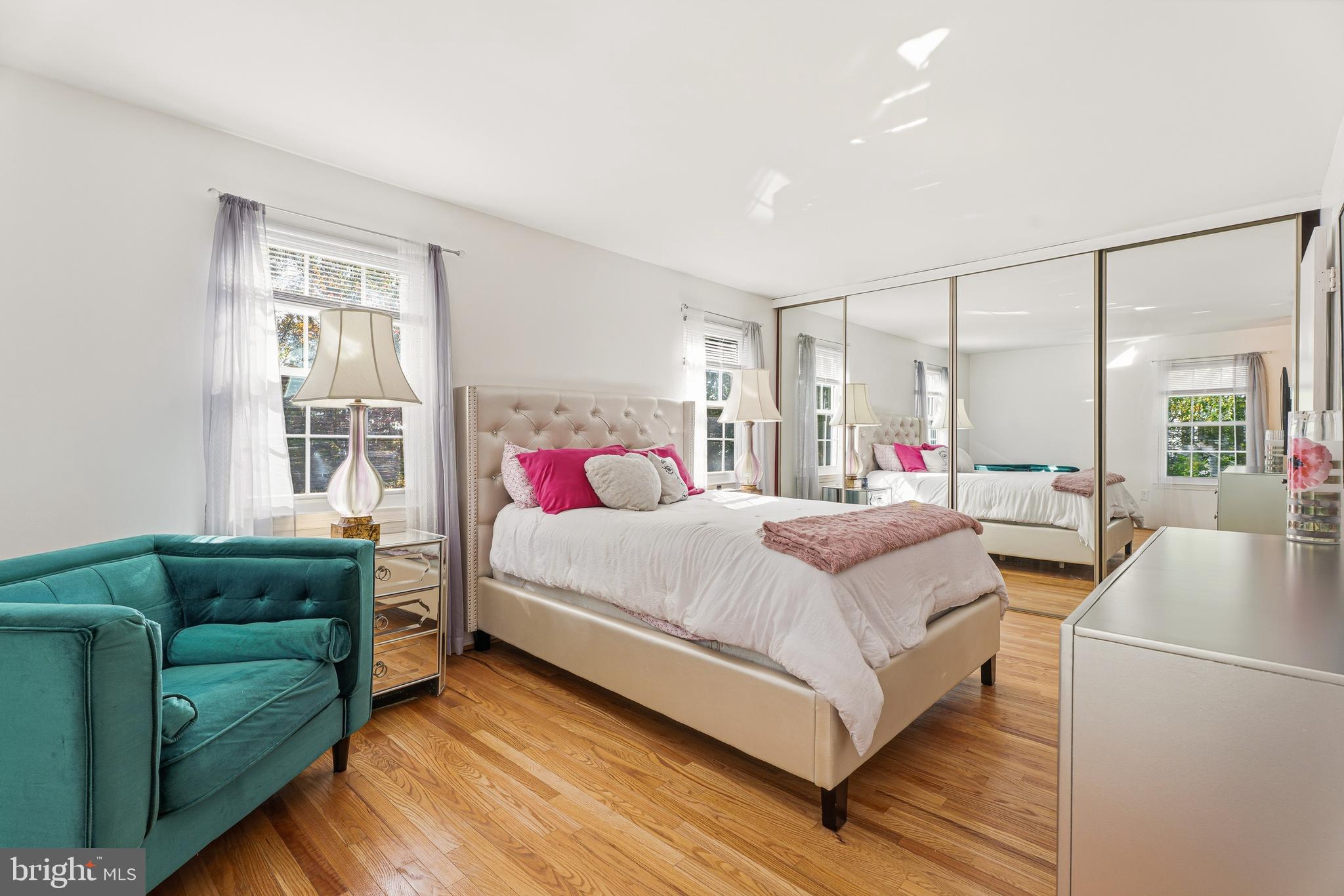 SNOWDEN OAKS - Residential