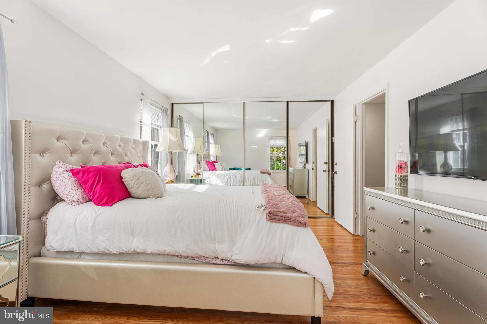 SNOWDEN OAKS - Residential