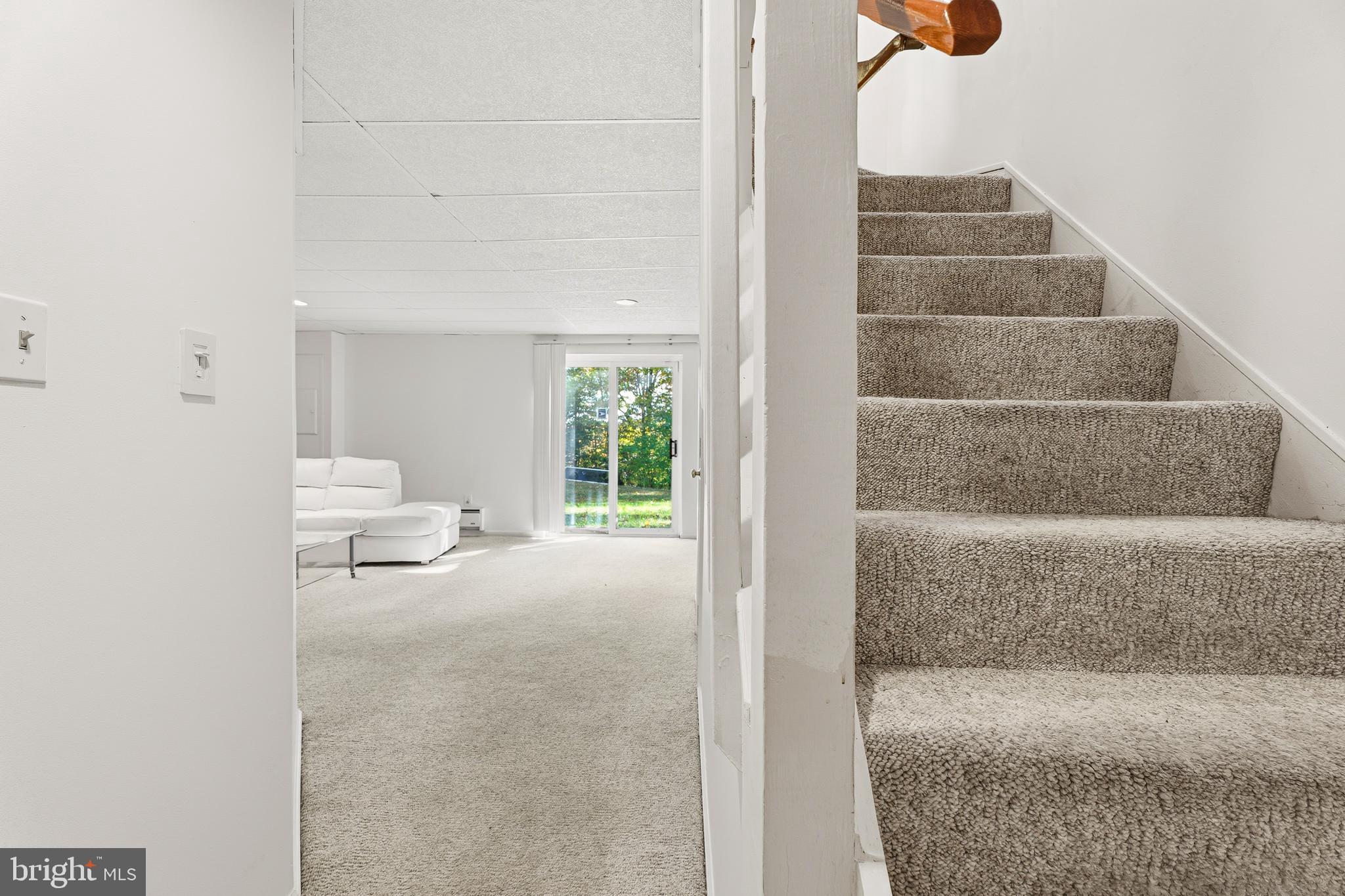 SNOWDEN OAKS - Residential