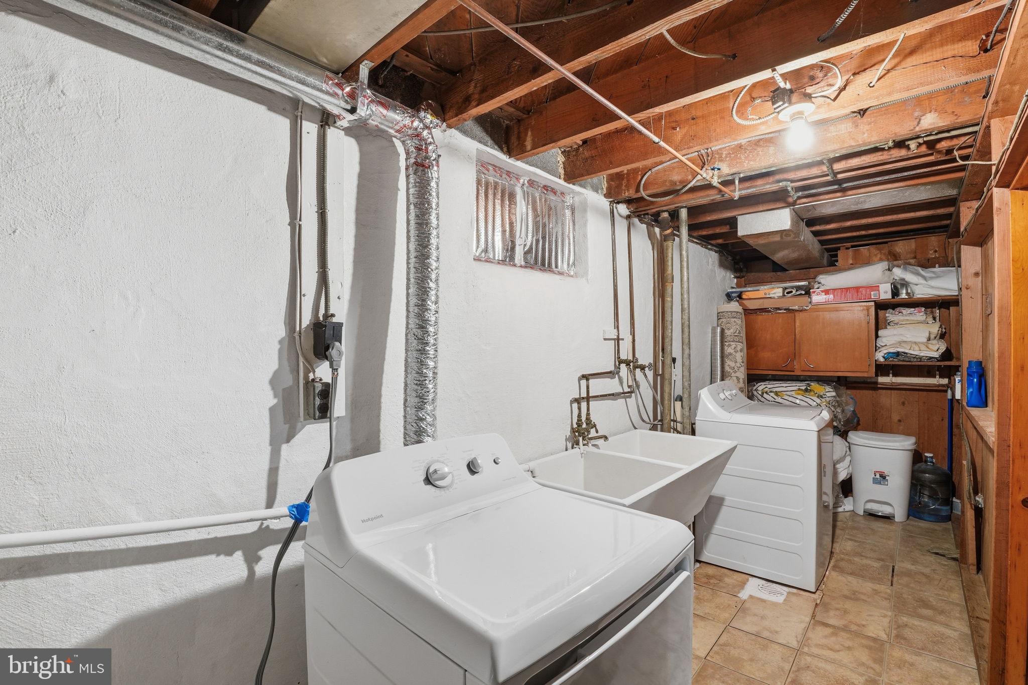 HOLLYWOOD - Residential