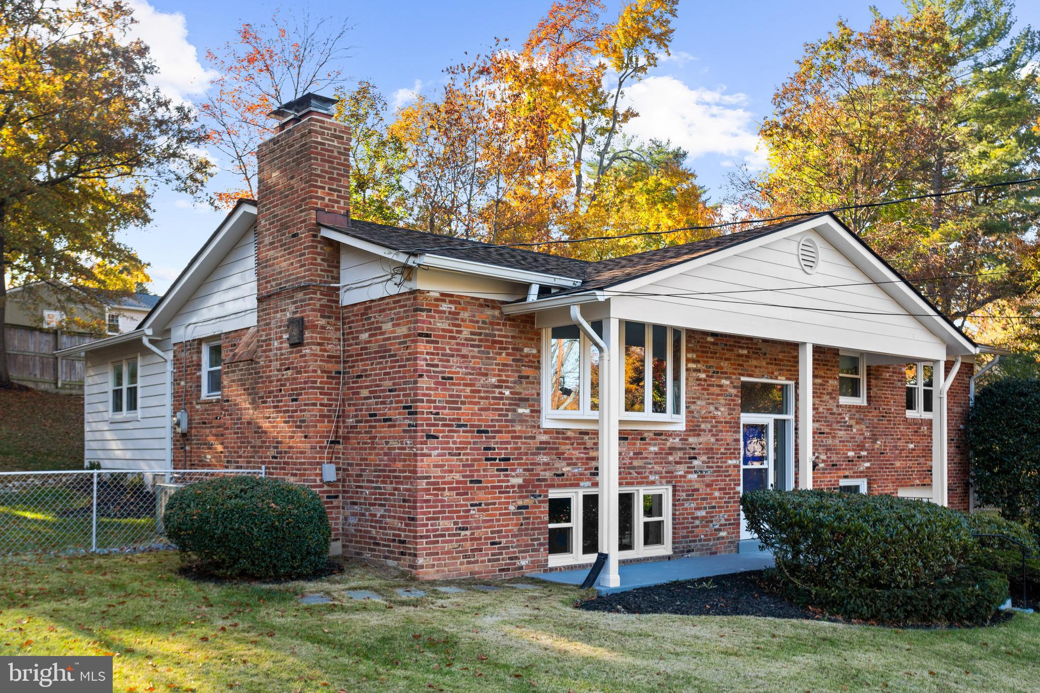 RIVERSIDE ESTATES - Residential