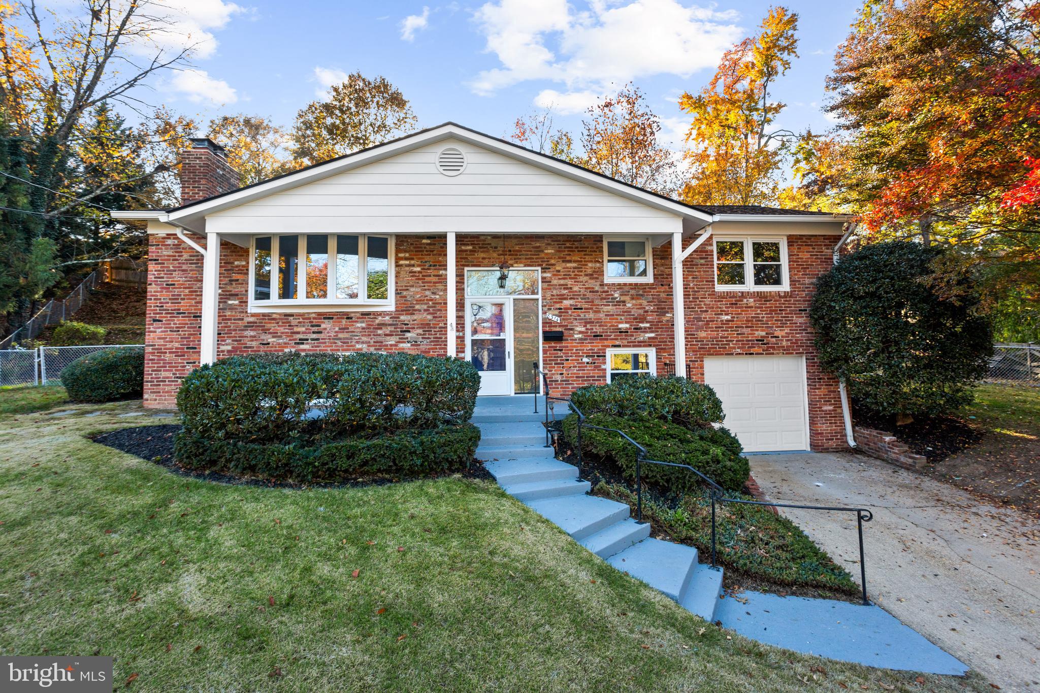 RIVERSIDE ESTATES - Residential