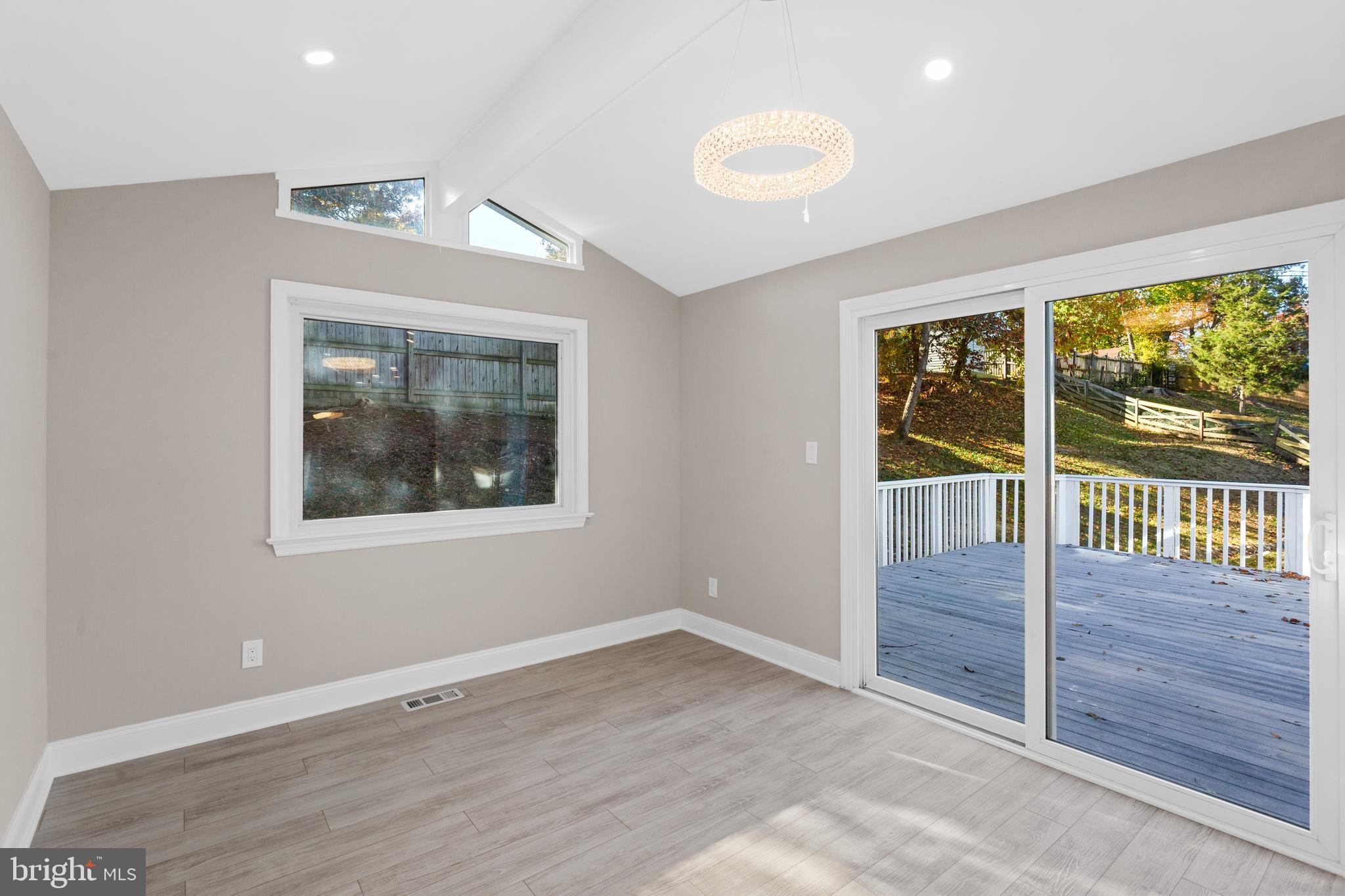 RIVERSIDE ESTATES - Residential