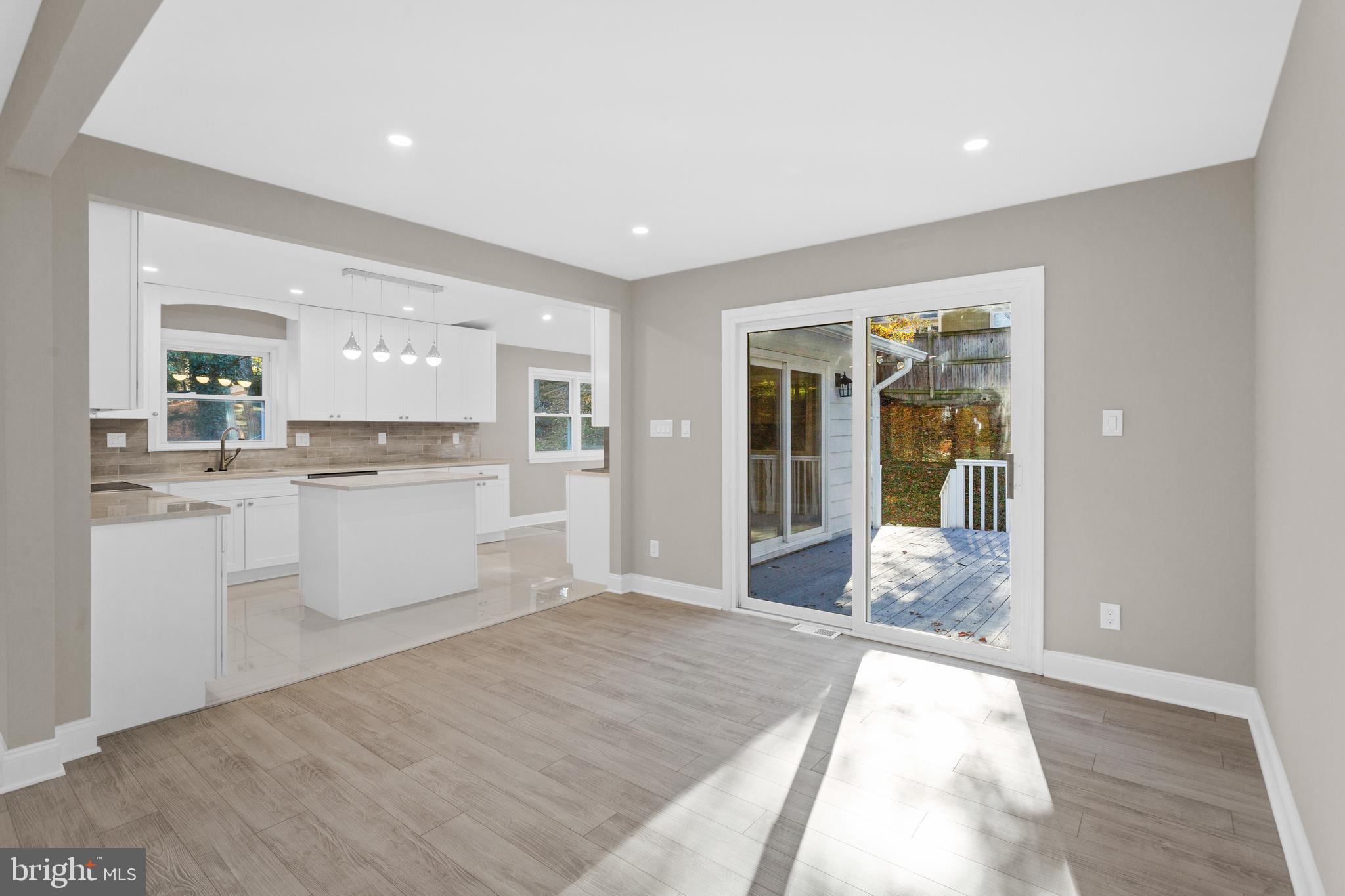 RIVERSIDE ESTATES - Residential