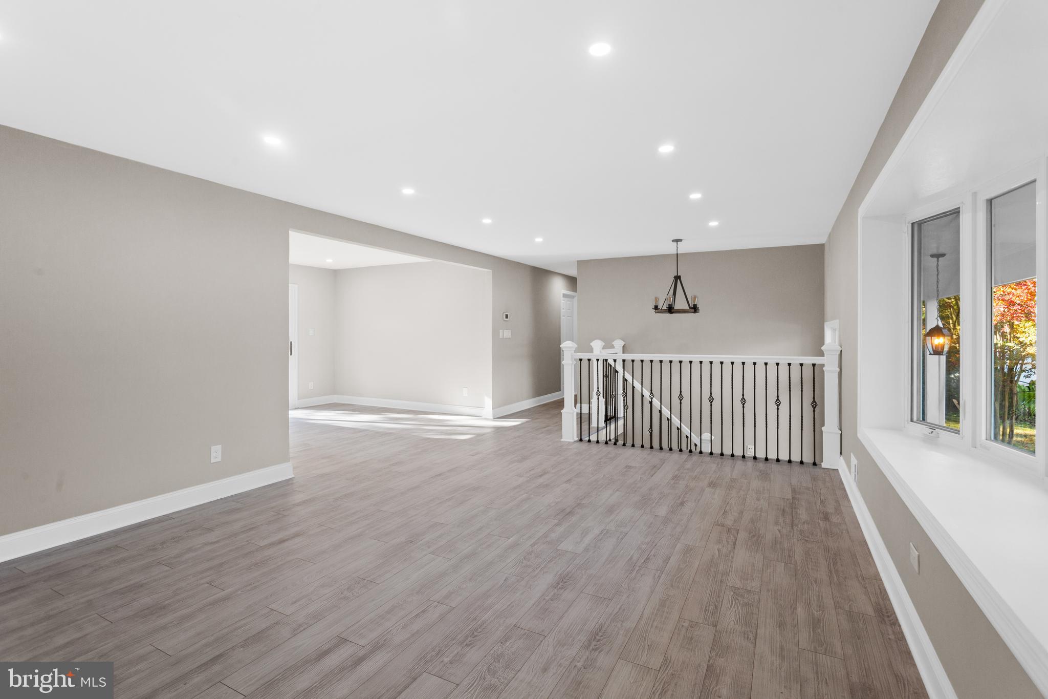 RIVERSIDE ESTATES - Residential