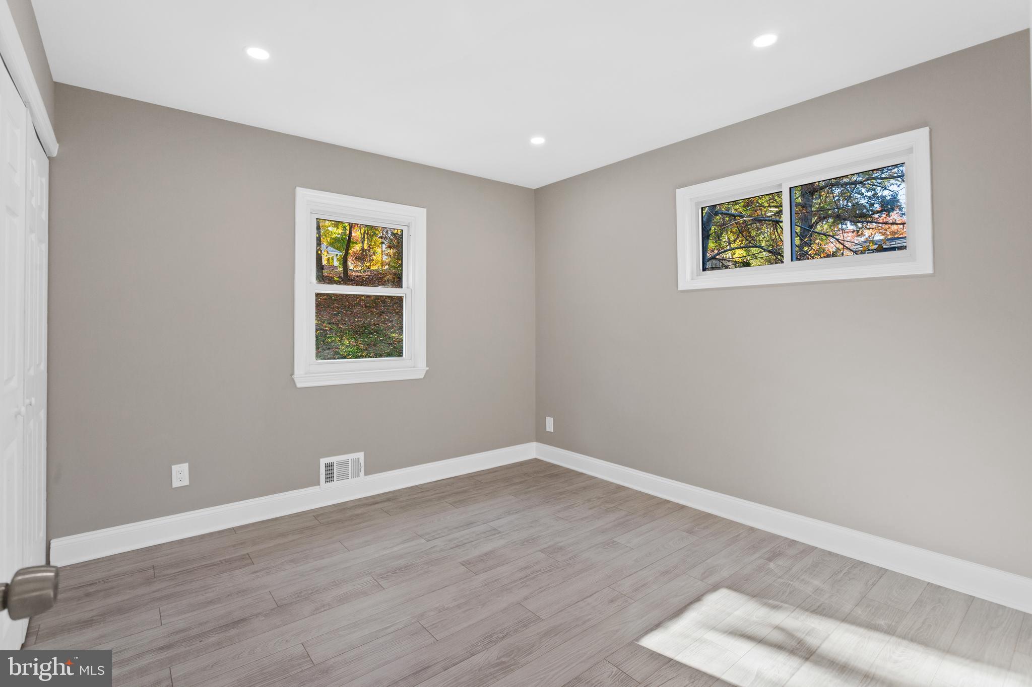 RIVERSIDE ESTATES - Residential