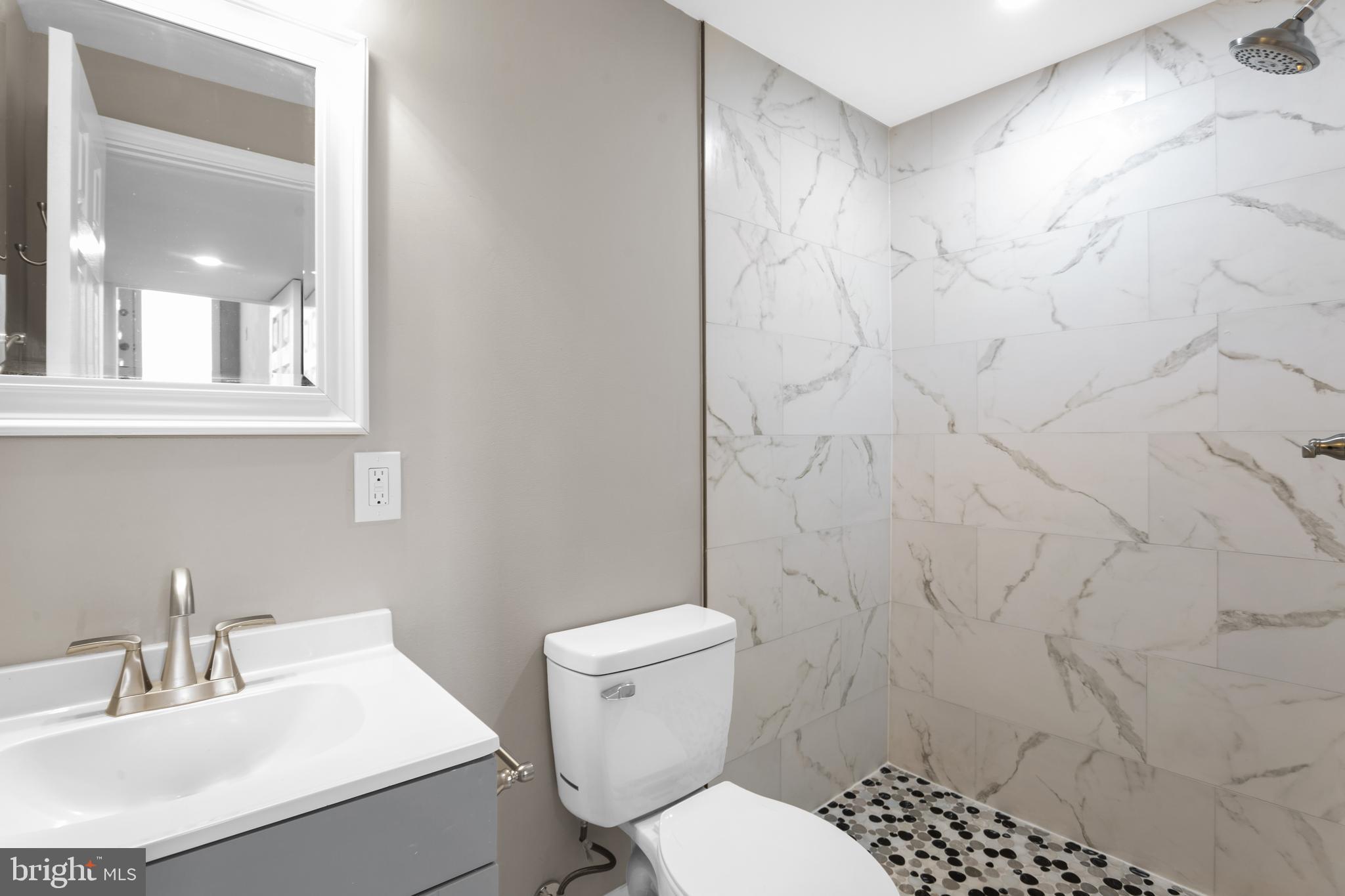 RIVERSIDE ESTATES - Residential