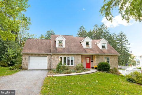 Photo of 1038 S Mount Joy Street, ELIZABETHTOWN, PA 17022 (MLS # PALA2058494)