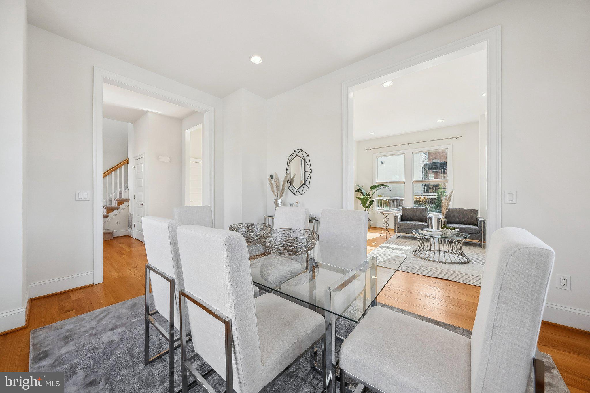 OLD TOWN ALEXANDRIA - Residential