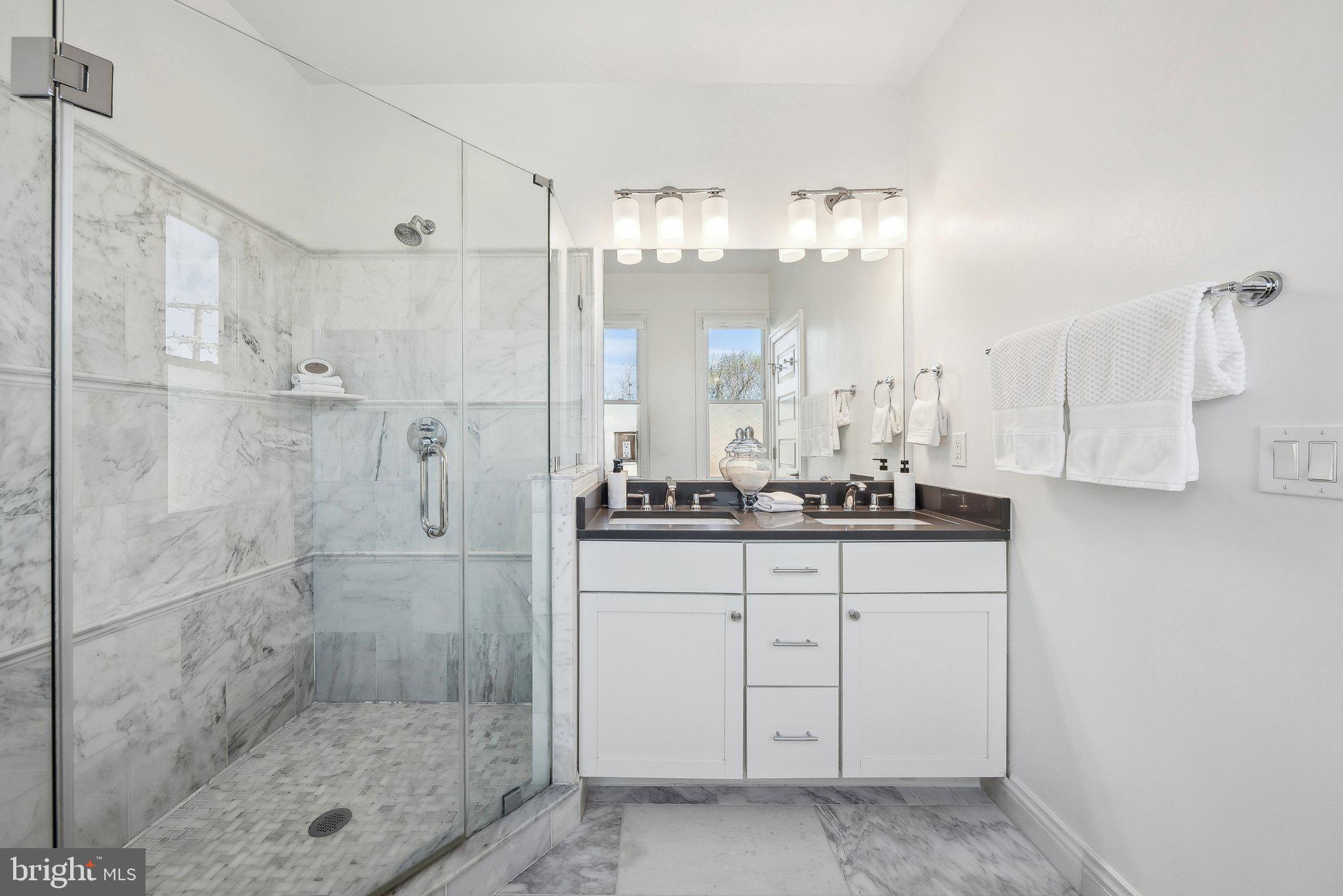 OLD TOWN ALEXANDRIA - Residential