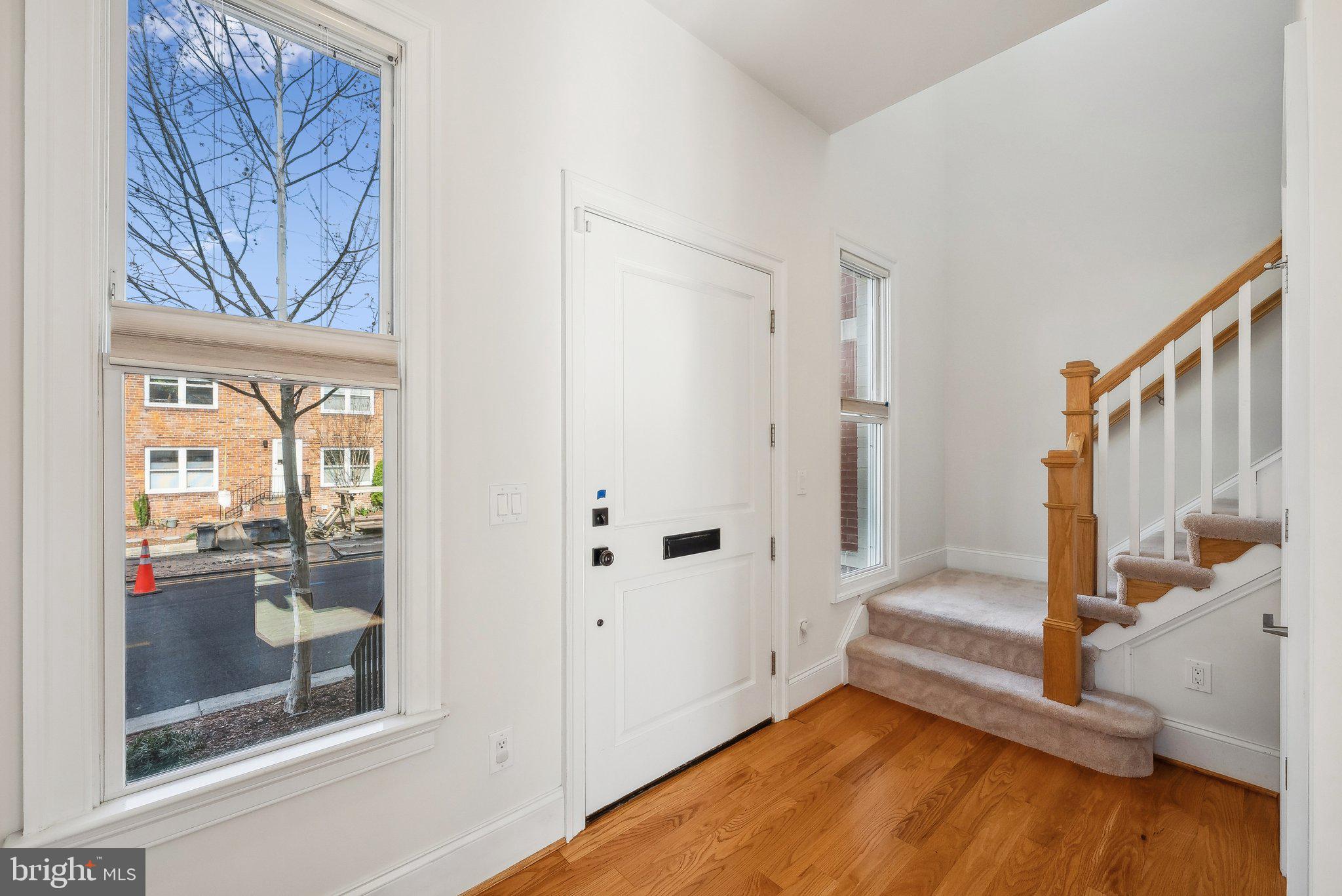 401 N ALFRED STREET