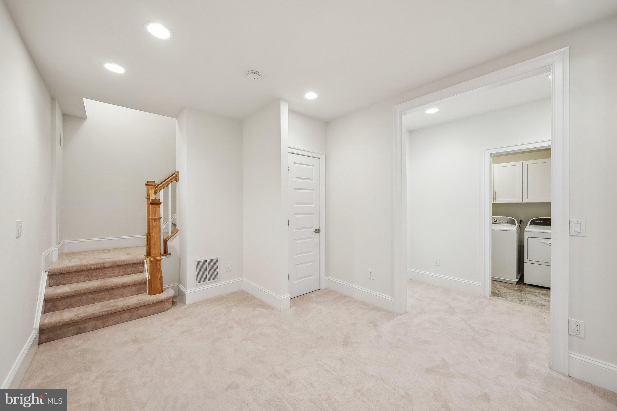 OLD TOWN ALEXANDRIA - Residential