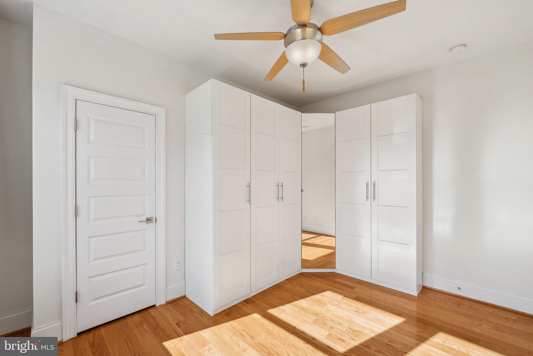 OLD TOWN ALEXANDRIA - Residential