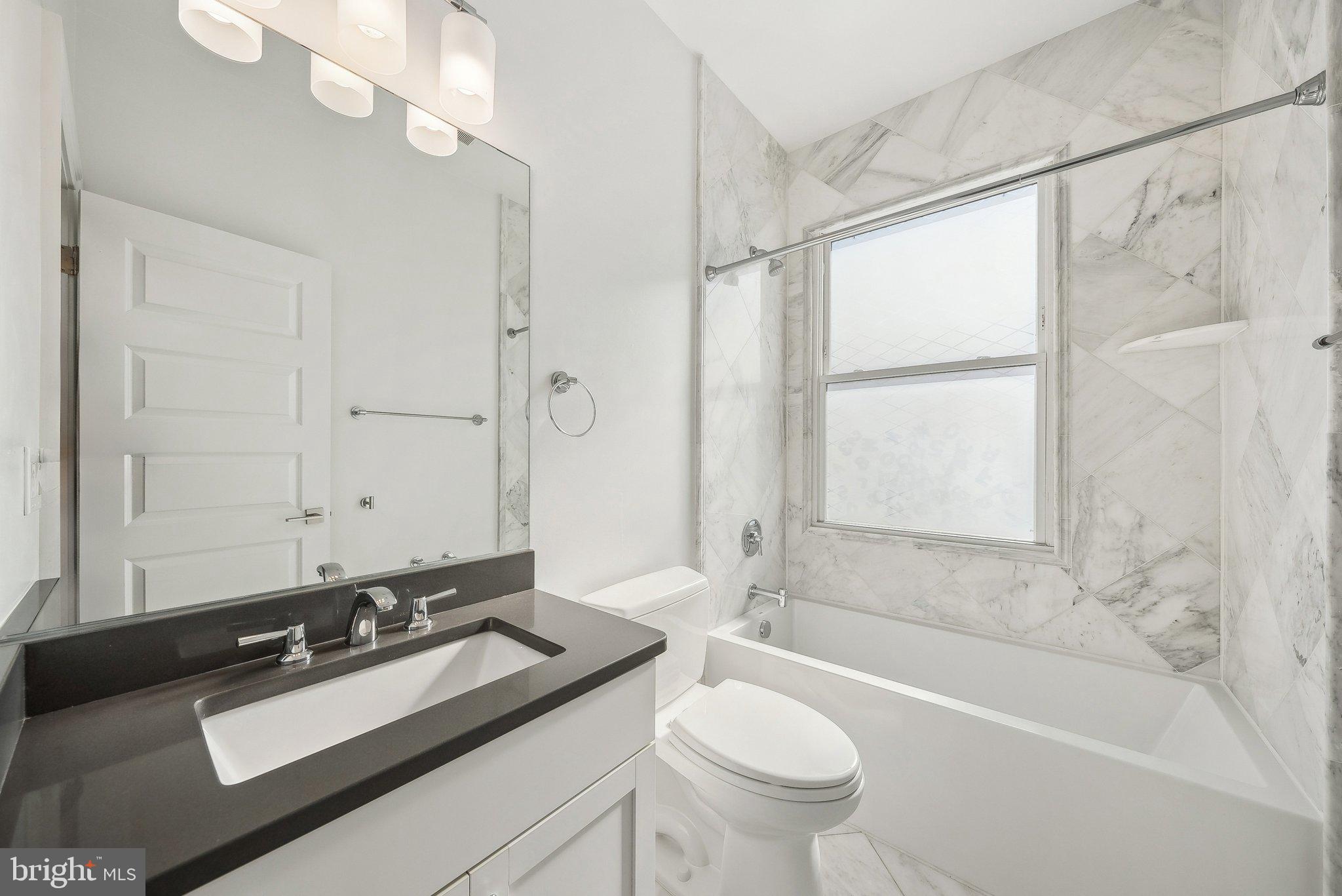 OLD TOWN ALEXANDRIA - Residential