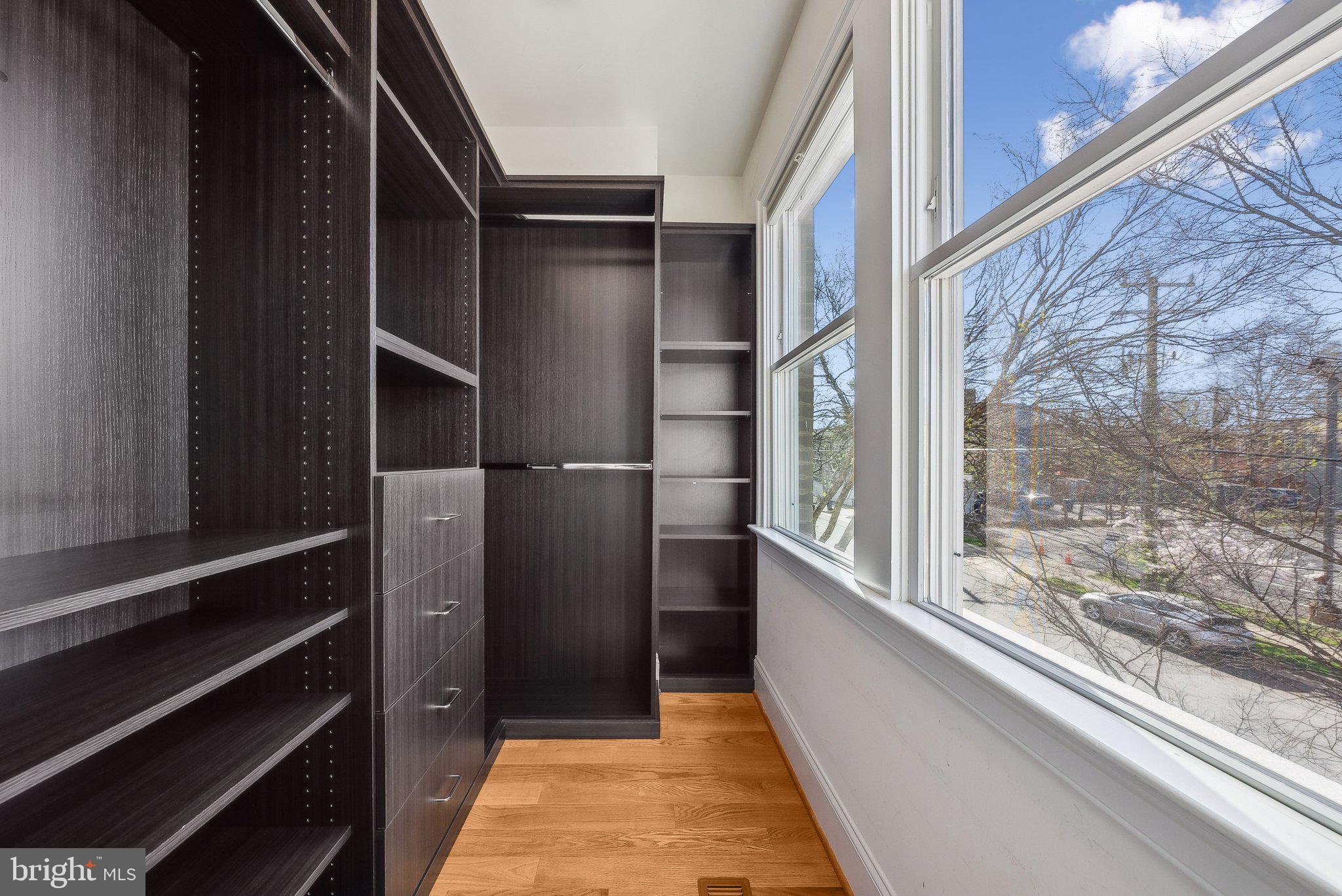 OLD TOWN ALEXANDRIA - Residential