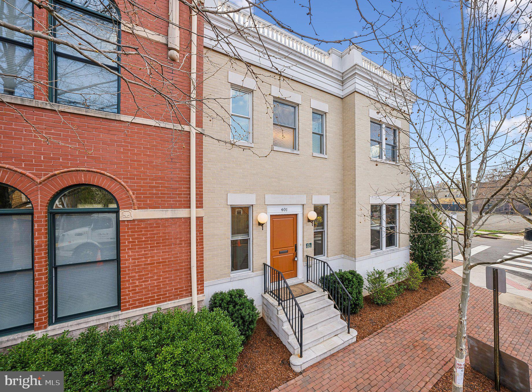 401 N ALFRED STREET