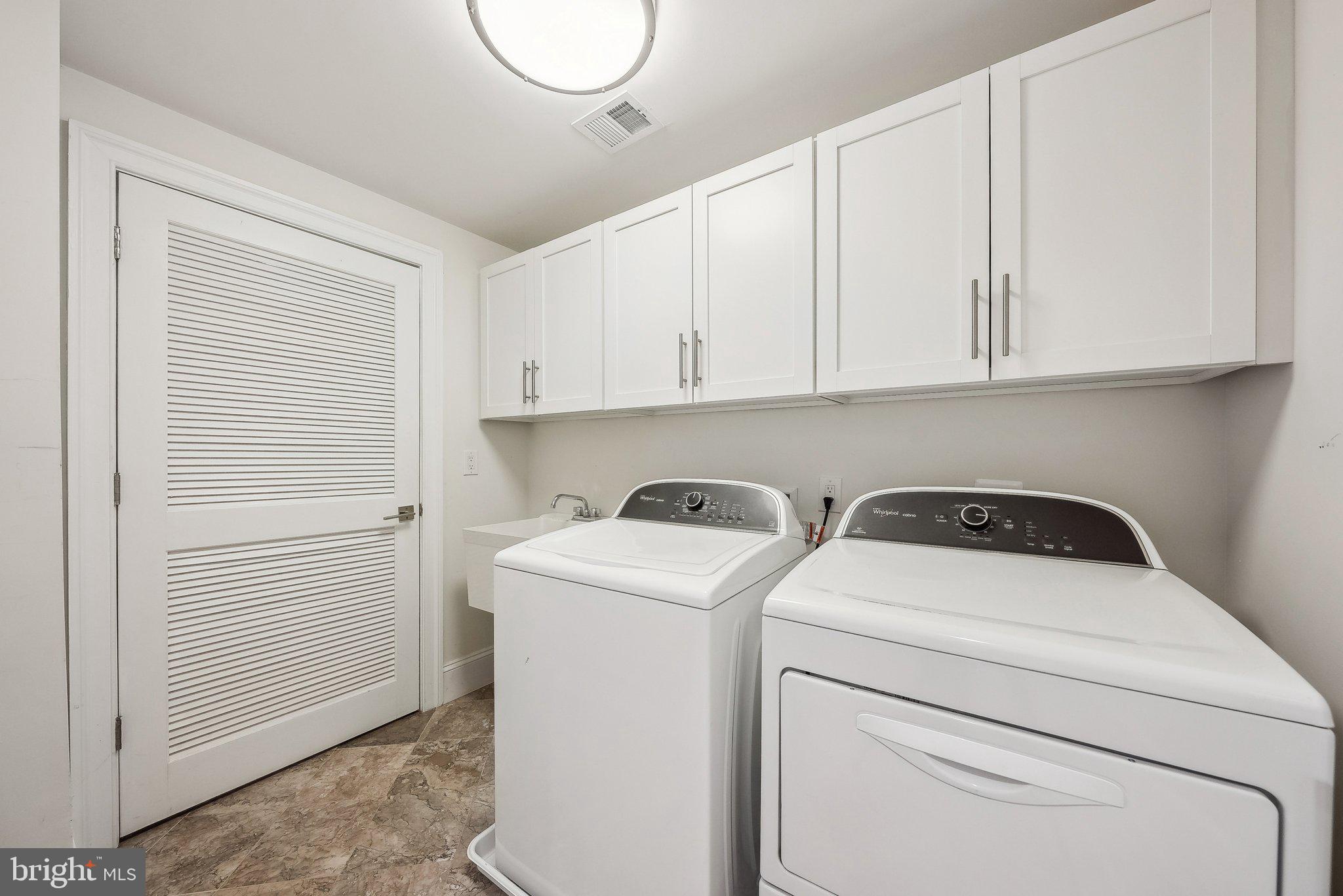 OLD TOWN ALEXANDRIA - Residential